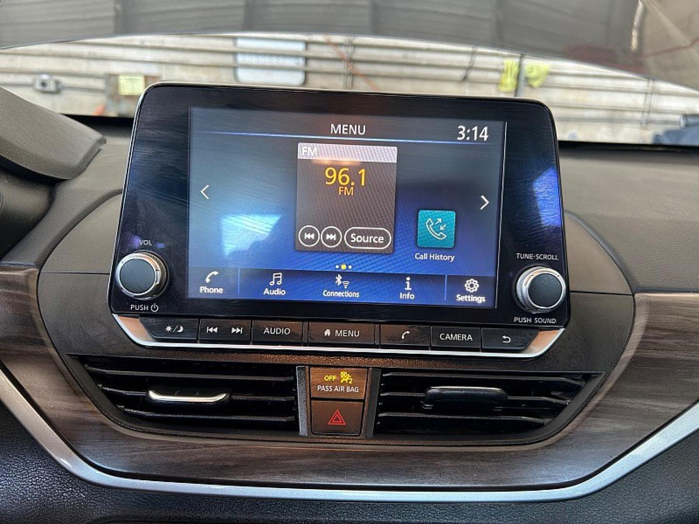 2024 Gray Nissan Altima (1N4BL4DV1RN) with an 4-Cyl 2.5 Liter engine, Automatic Xtronic CVT transmission, located at 412 Auto Vista Drive, Palmdale, 93551, (661) 945-0620, 34.592636, -118.136681- Photo#20