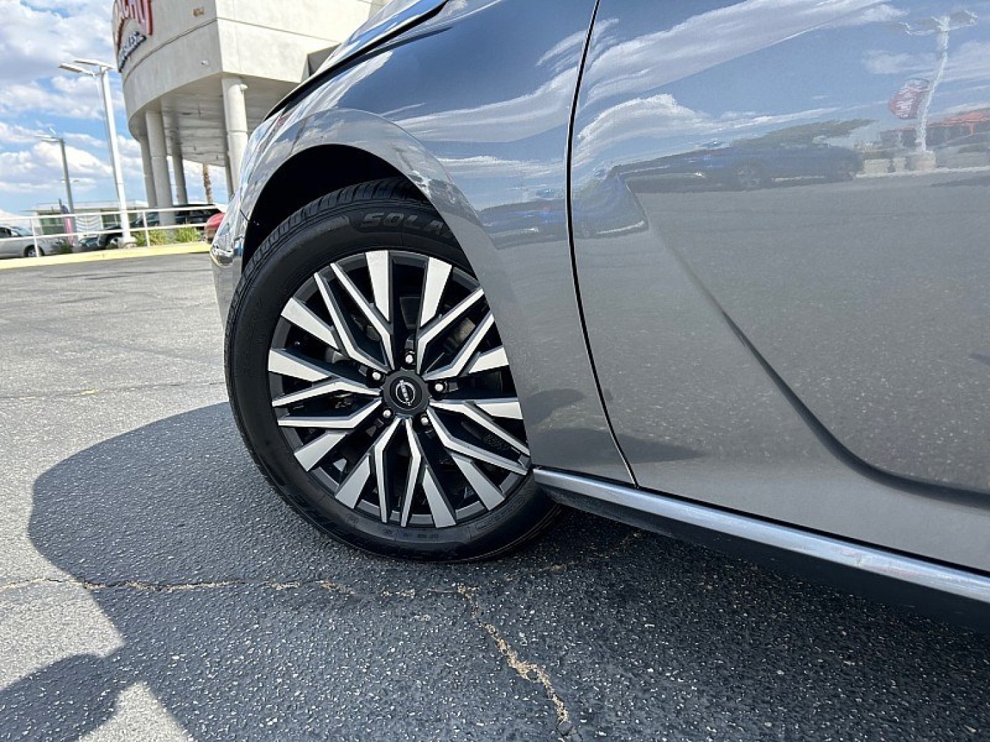 2024 GRAY Nissan Altima (1N4BL4DV2RN) with an 4-Cyl 2.5 Liter engine, Automatic Xtronic CVT transmission, located at 412 Auto Vista Drive, Palmdale, 93551, (661) 945-0620, 34.592636, -118.136681- Photo#8