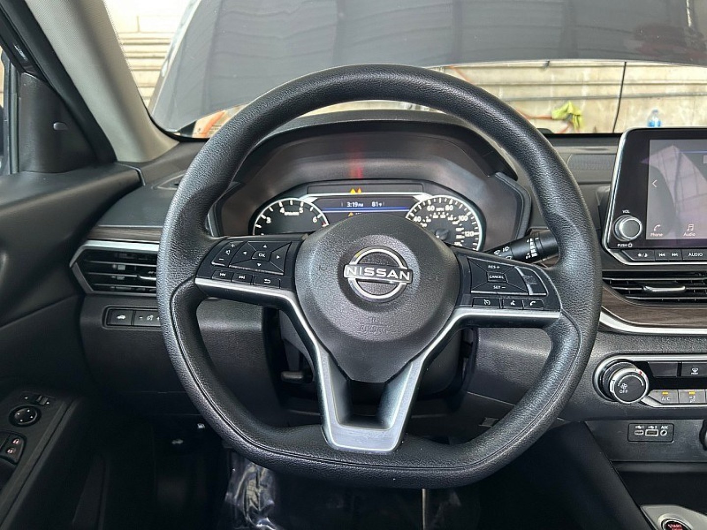 2024 GRAY Nissan Altima (1N4BL4DV2RN) with an 4-Cyl 2.5 Liter engine, Automatic Xtronic CVT transmission, located at 412 Auto Vista Drive, Palmdale, 93551, (661) 945-0620, 34.592636, -118.136681- Photo#20