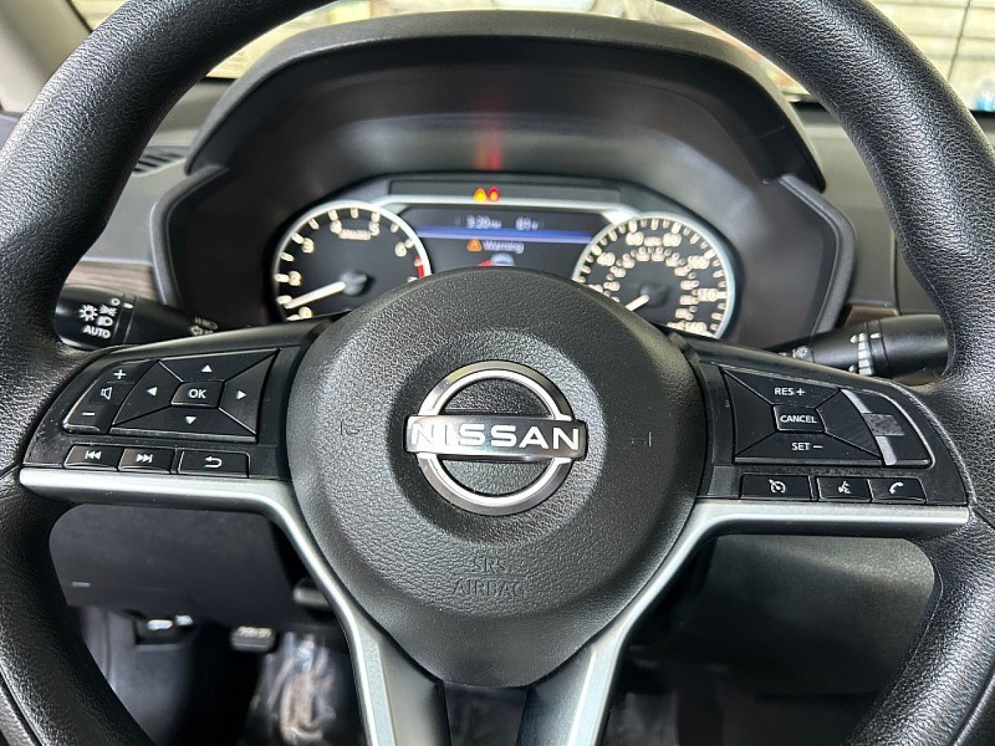 2024 GRAY Nissan Altima (1N4BL4DV2RN) with an 4-Cyl 2.5 Liter engine, Automatic Xtronic CVT transmission, located at 412 Auto Vista Drive, Palmdale, 93551, (661) 945-0620, 34.592636, -118.136681- Photo#27