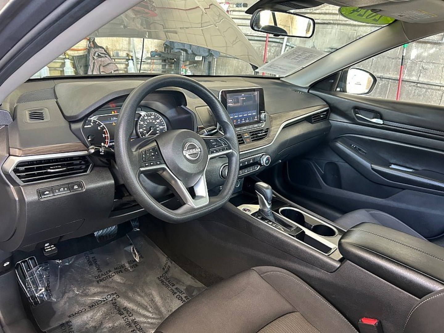 2024 Gray /black Nissan Altima (1N4BL4DV4RN) with an 4-Cyl 2.5 Liter engine, Automatic Xtronic CVT transmission, located at 412 Auto Vista Drive, Palmdale, 93551, (661) 945-0620, 34.592636, -118.136681 - Discover comfort, efficiency, and modern technology in this 2024 Nissan Altima 2.5 SV!This one-owner vehicle combines sleek styling with a comfortable ride and impressive fuel economy, achieving an estimated 32 MPG combined, with up to 39 MPG on the highway. Powered by a 2.5L 4-cylinder engine produ- Photo#17
