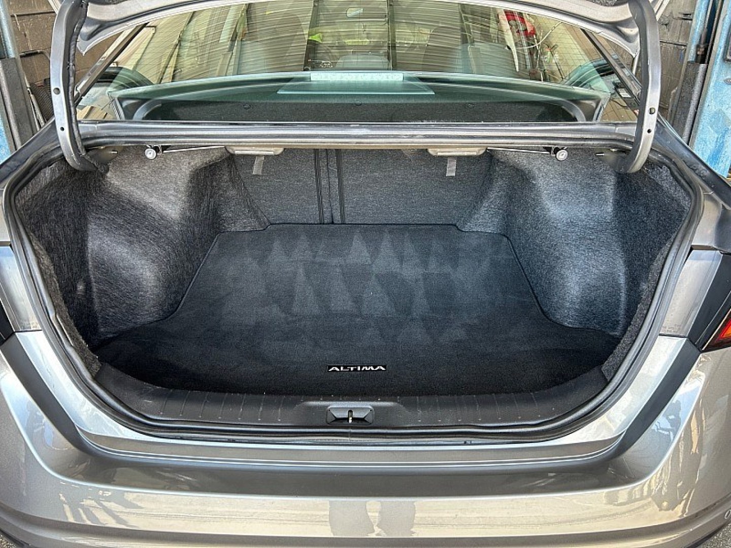 2024 Gray /black Nissan Altima (1N4BL4DV4RN) with an 4-Cyl 2.5 Liter engine, Automatic Xtronic CVT transmission, located at 412 Auto Vista Drive, Palmdale, 93551, (661) 945-0620, 34.592636, -118.136681 - Discover comfort, efficiency, and modern technology in this 2024 Nissan Altima 2.5 SV!This one-owner vehicle combines sleek styling with a comfortable ride and impressive fuel economy, achieving an estimated 32 MPG combined, with up to 39 MPG on the highway. Powered by a 2.5L 4-cylinder engine produ- Photo#25