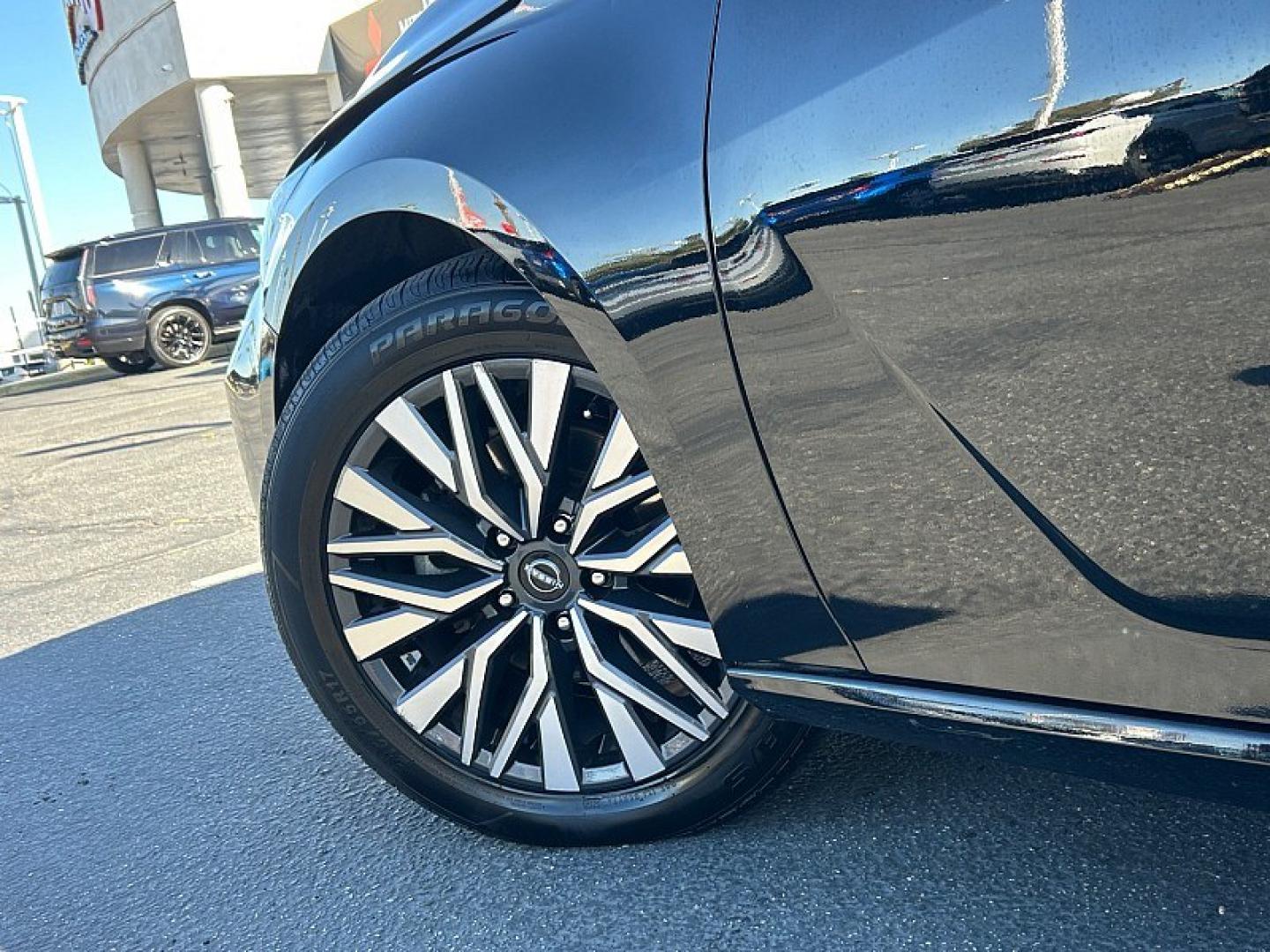 2024 Black Nissan Altima (1N4BL4DV9RN) with an 4-Cyl 2.5 Liter engine, Automatic Xtronic CVT transmission, located at 412 Auto Vista Drive, Palmdale, 93551, (661) 945-0620, 34.592636, -118.136681- Photo#6