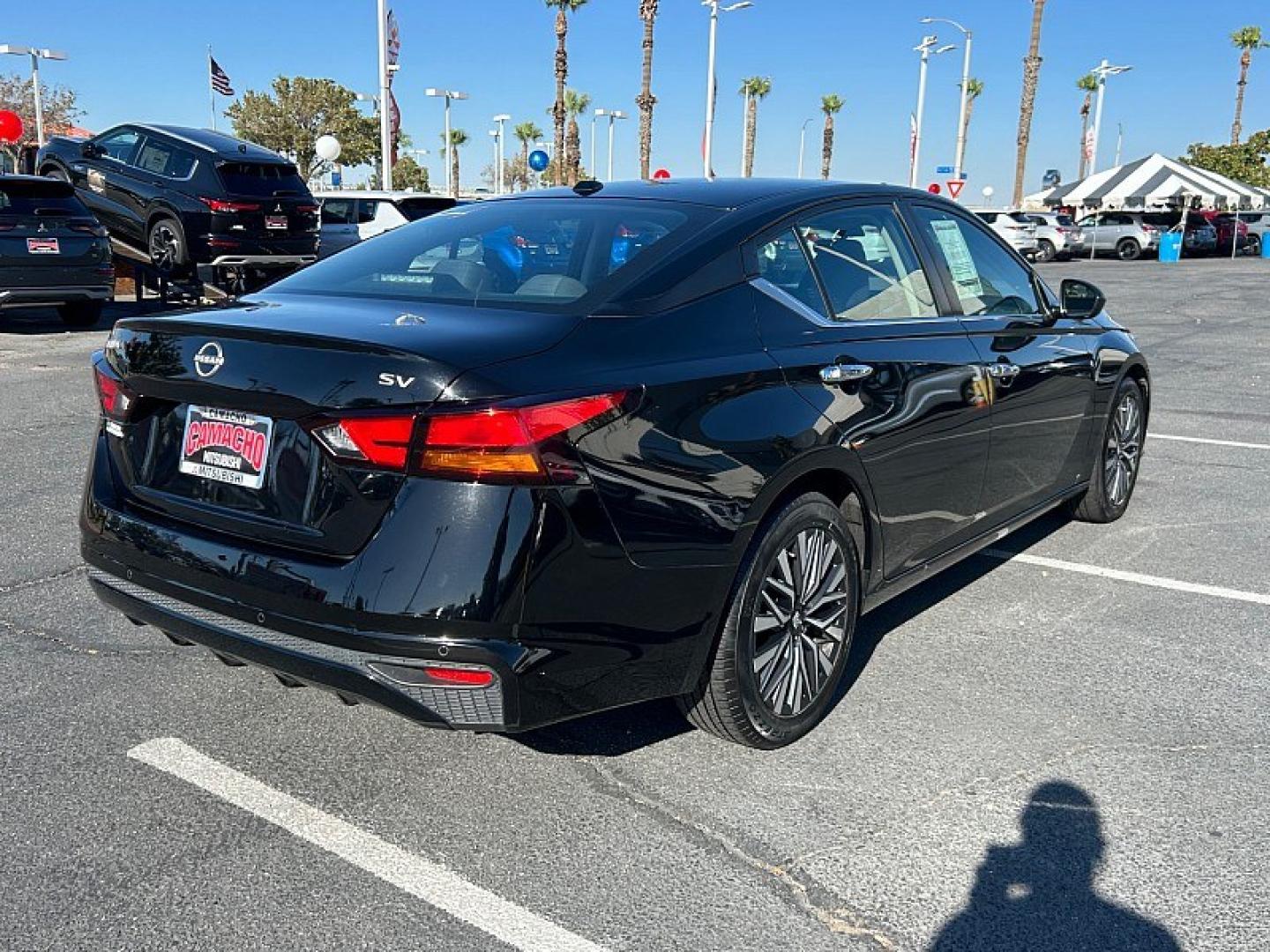 2024 Black Nissan Altima (1N4BL4DV9RN) with an 4-Cyl 2.5 Liter engine, Automatic Xtronic CVT transmission, located at 412 Auto Vista Drive, Palmdale, 93551, (661) 945-0620, 34.592636, -118.136681- Photo#10