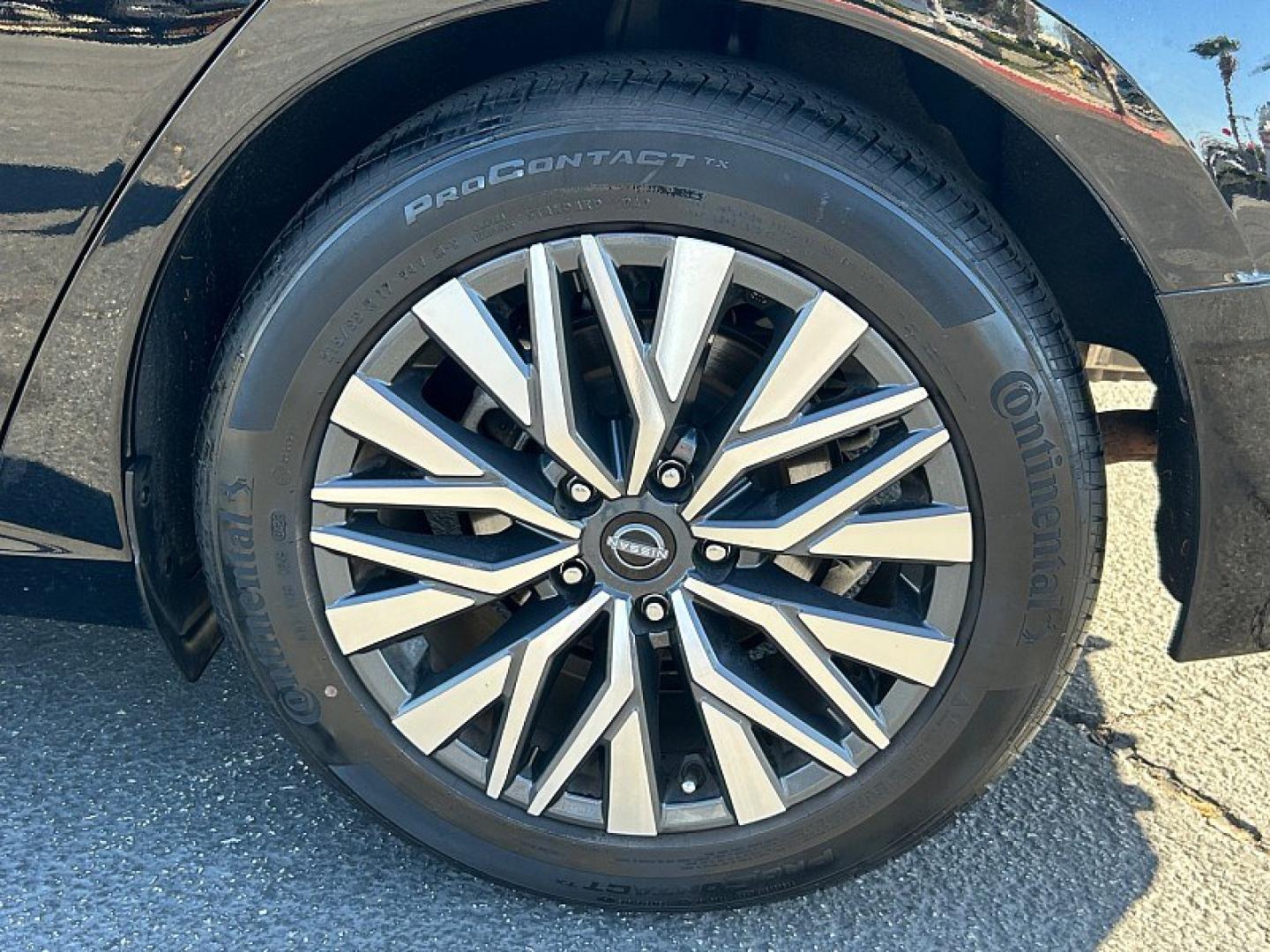 2024 Black Nissan Altima (1N4BL4DV9RN) with an 4-Cyl 2.5 Liter engine, Automatic Xtronic CVT transmission, located at 412 Auto Vista Drive, Palmdale, 93551, (661) 945-0620, 34.592636, -118.136681- Photo#13
