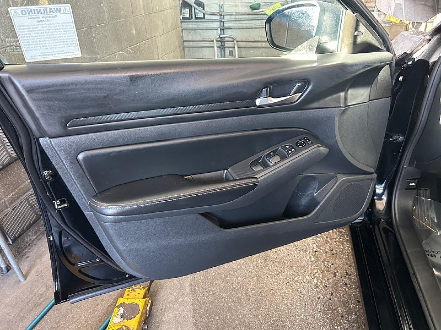 2024 Black Nissan Altima (1N4BL4DV9RN) with an 4-Cyl 2.5 Liter engine, Automatic Xtronic CVT transmission, located at 412 Auto Vista Drive, Palmdale, 93551, (661) 945-0620, 34.592636, -118.136681- Photo#16