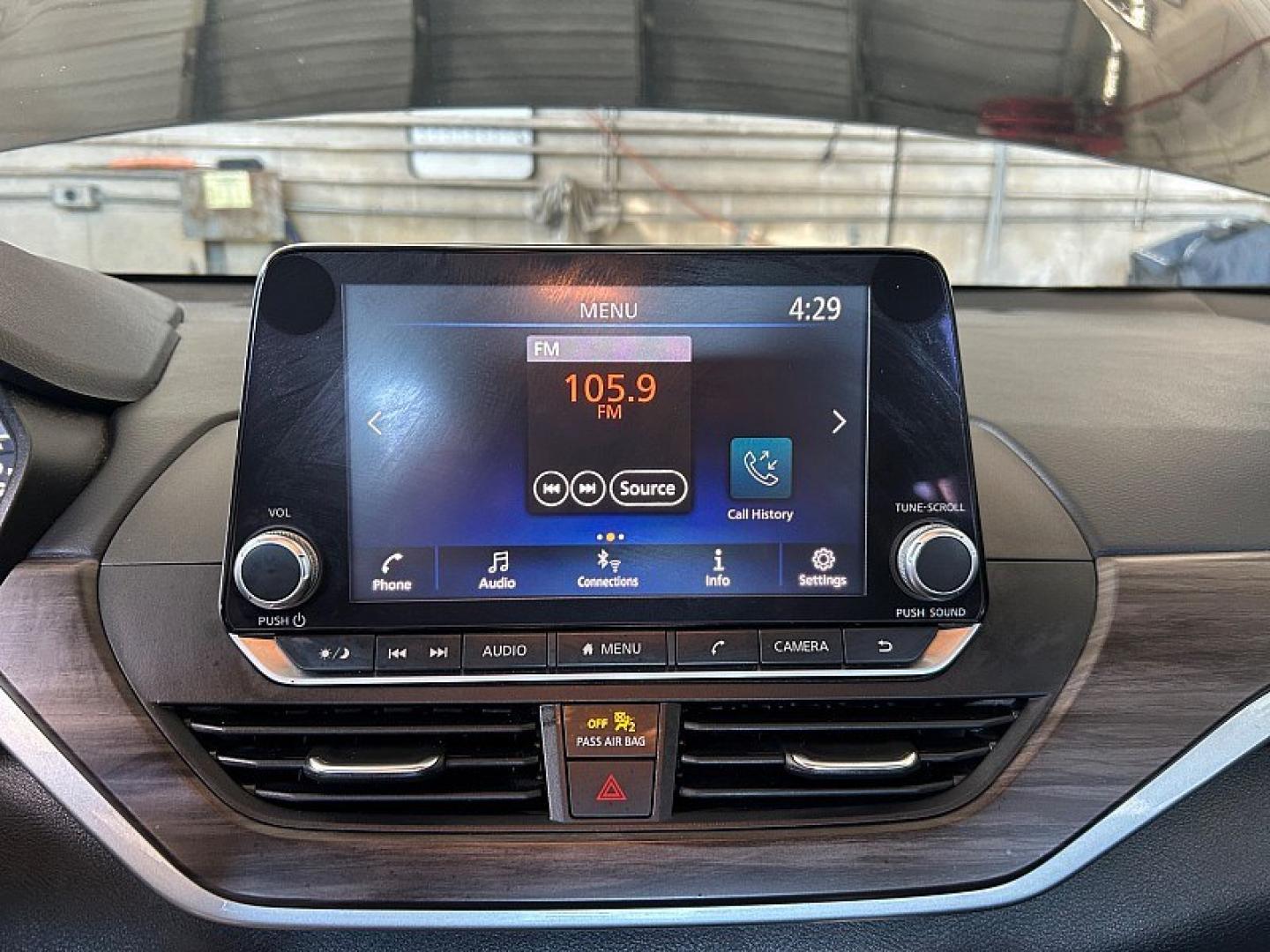 2024 Black Nissan Altima (1N4BL4DV9RN) with an 4-Cyl 2.5 Liter engine, Automatic Xtronic CVT transmission, located at 412 Auto Vista Drive, Palmdale, 93551, (661) 945-0620, 34.592636, -118.136681- Photo#20