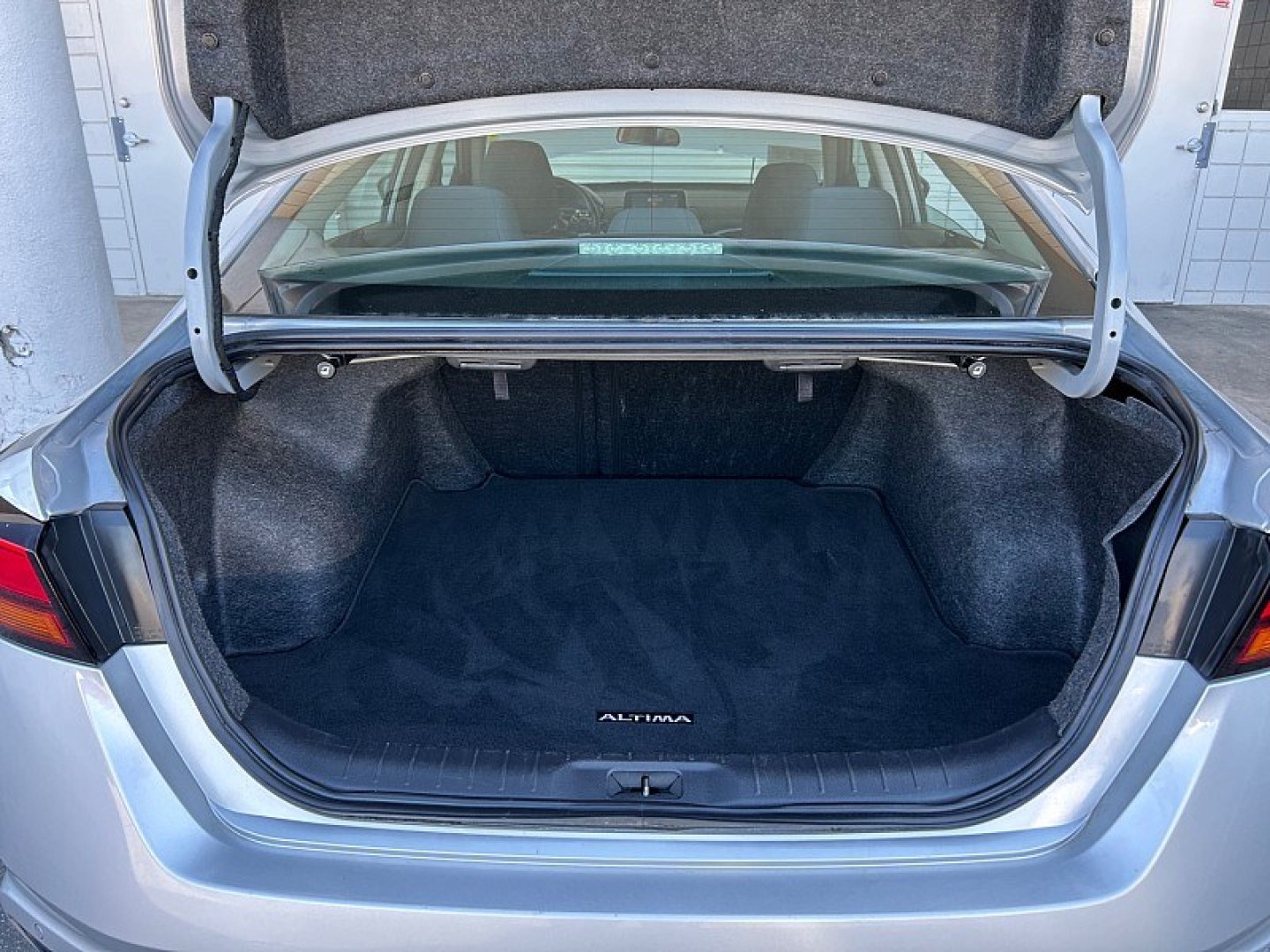 2024 Silver /black Nissan Altima (1N4BL4DV9RN) with an 4-Cyl 2.5 Liter engine, Automatic Xtronic CVT transmission, located at 412 Auto Vista Drive, Palmdale, 93551, (661) 945-0620, 34.592636, -118.136681 - Discover comfort, style, and impressive efficiency in this 2024 Nissan Altima SV! Powered by a 2.5L 4-cylinder engine paired with Nissan and rsquo;s Xtronic CVT automatic transmission, this sedan delivers a smooth, comfortable ride that and rsquo;s perfect for daily commuting and longer road trips.- Photo#21