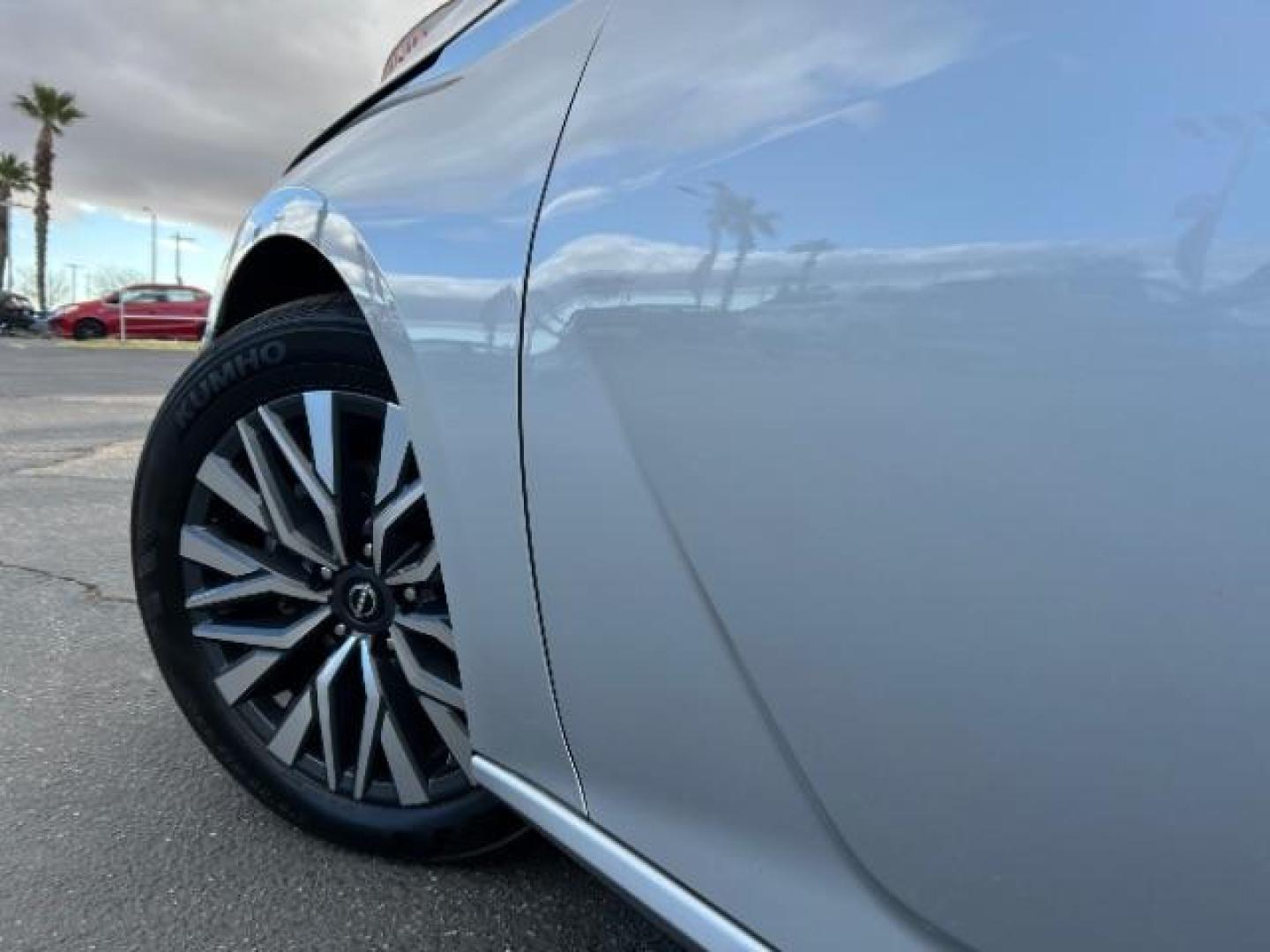 2024 SILVER Nissan Altima (1N4BL4DV9RN) with an 4-Cyl 2.5 Liter engine, Automatic Xtronic CVT transmission, located at 412 Auto Vista Drive, Palmdale, 93551, (661) 945-0620, 34.592636, -118.136681 - Photo#11