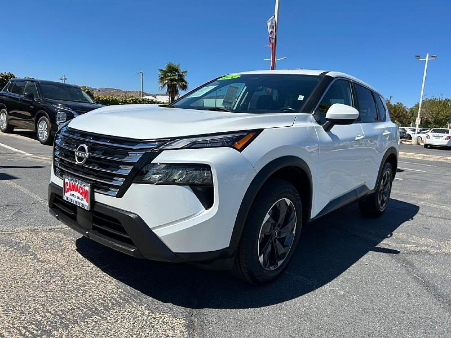 2024 WHITE Nissan Rogue (5N1BT3BB7RC) with an 3-Cyl Turbo 1.5 Liter engine, Automatic CVT transmission, located at 412 Auto Vista Drive, Palmdale, 93551, (661) 945-0620, 34.592636, -118.136681 - Photo#6