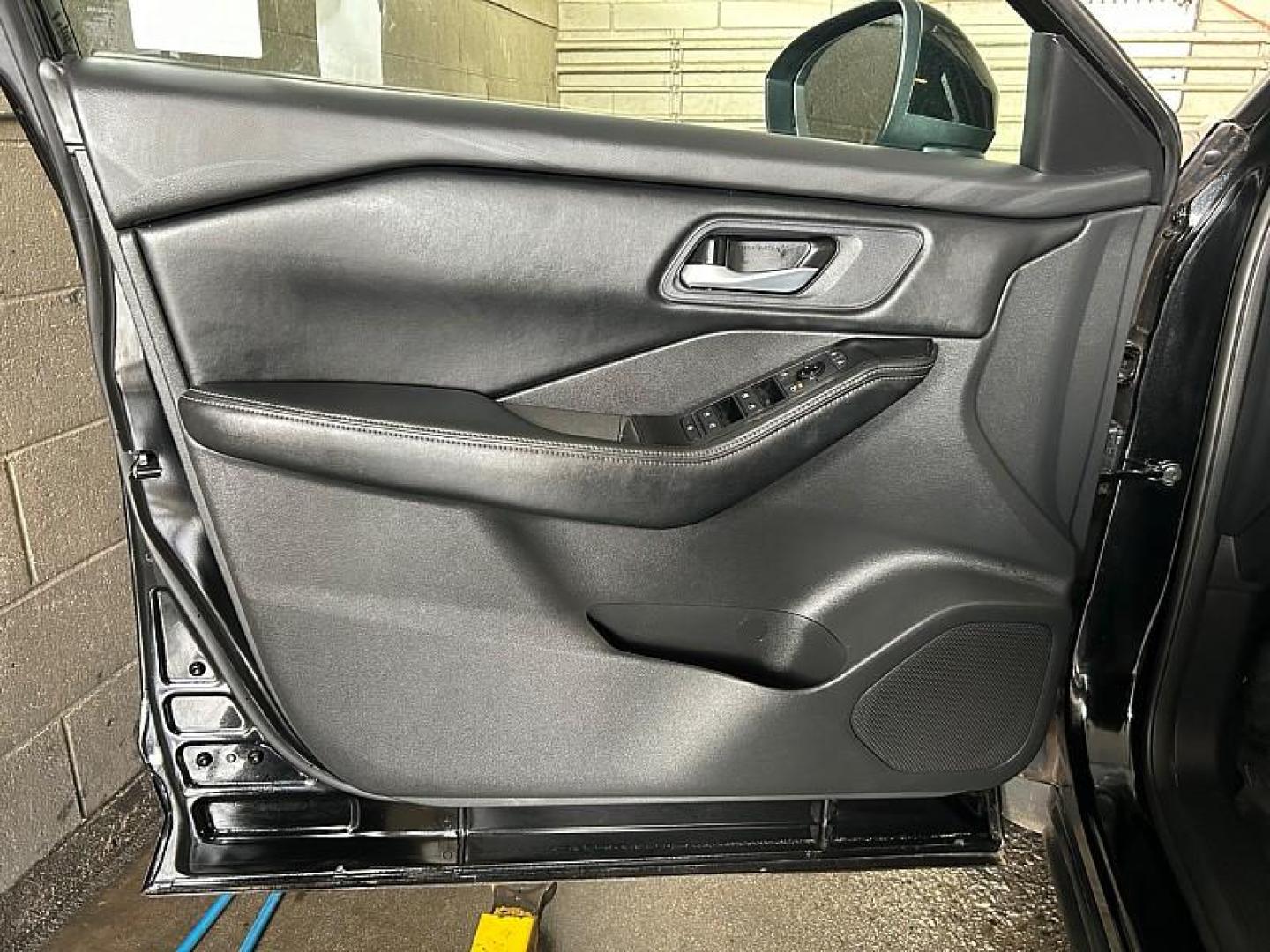 2024 BLACK Nissan Rogue (5N1BT3BA3RC) with an 3-Cyl Turbo 1.5 Liter engine, Automatic CVT transmission, located at 412 Auto Vista Drive, Palmdale, 93551, (661) 945-0620, 34.592636, -118.136681 - Photo#16