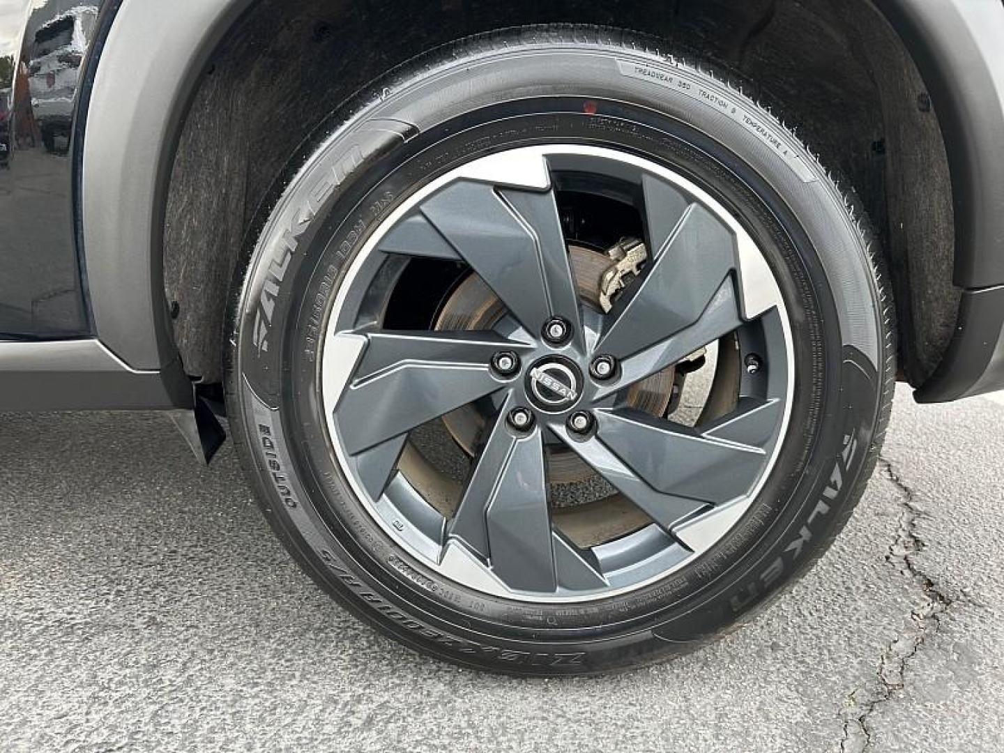 2024 BLACK Nissan Rogue (5N1BT3BA3RC) with an 3-Cyl Turbo 1.5 Liter engine, Automatic CVT transmission, located at 412 Auto Vista Drive, Palmdale, 93551, (661) 945-0620, 34.592636, -118.136681 - Photo#19