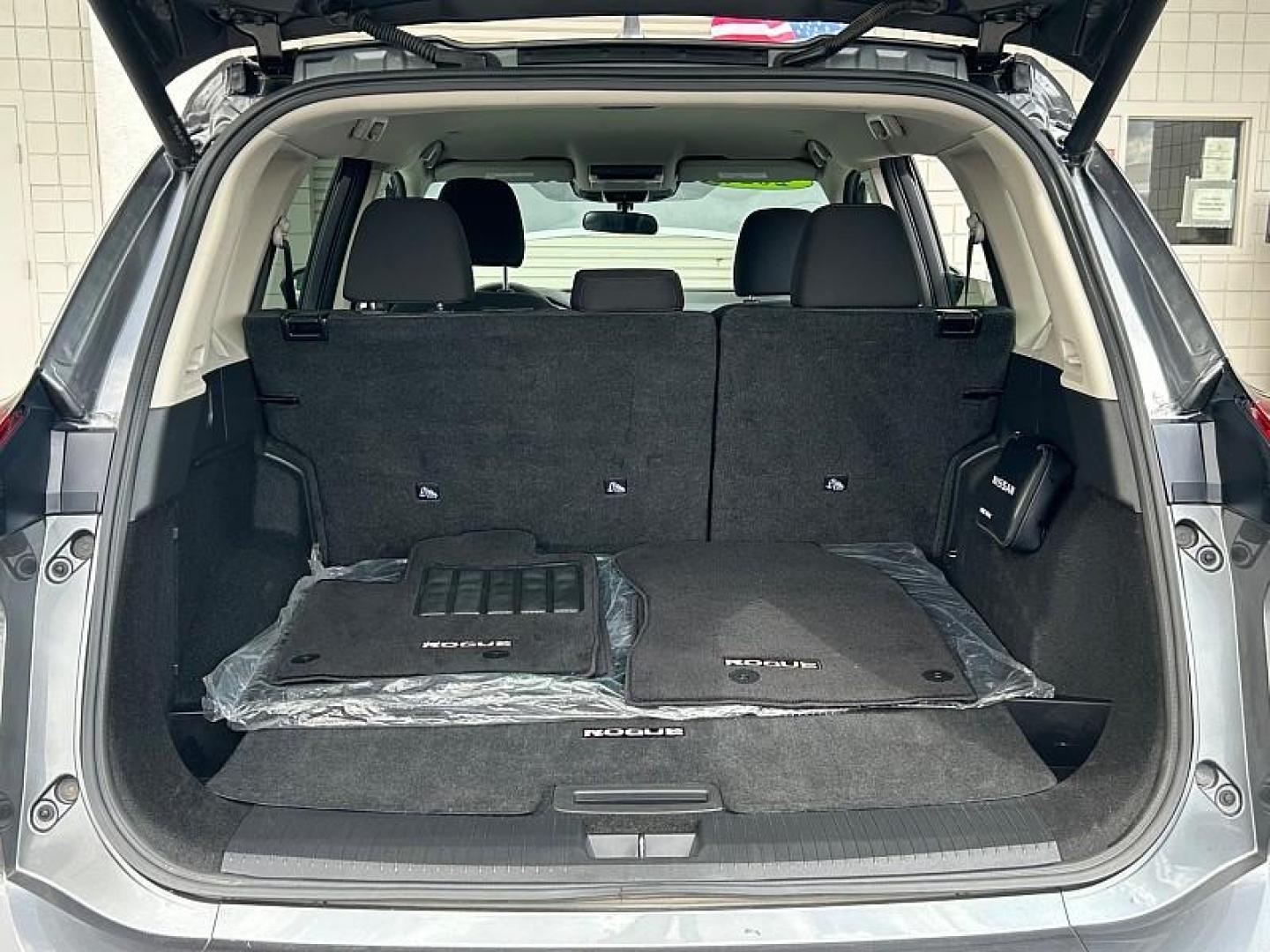 2024 GRAY Nissan Rogue (5N1BT3BA8RC) with an 3-Cyl Turbo 1.5 Liter engine, Automatic CVT transmission, located at 412 Auto Vista Drive, Palmdale, 93551, (661) 945-0620, 34.592636, -118.136681 - Photo#19