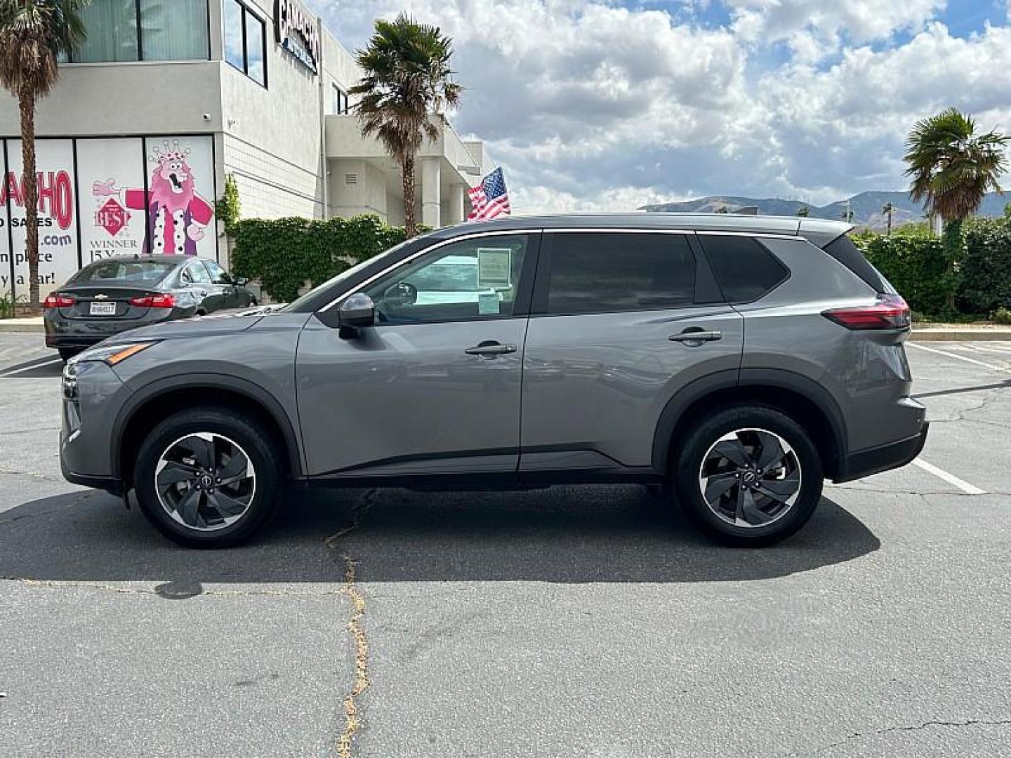 2024 GRAY Nissan Rogue (5N1BT3BA8RC) with an 3-Cyl Turbo 1.5 Liter engine, Automatic CVT transmission, located at 412 Auto Vista Drive, Palmdale, 93551, (661) 945-0620, 34.592636, -118.136681 - Photo#3