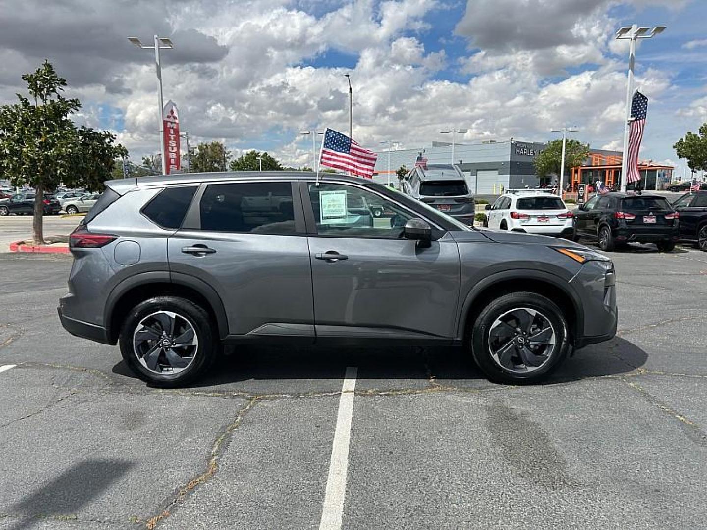 2024 GRAY Nissan Rogue (5N1BT3BA8RC) with an 3-Cyl Turbo 1.5 Liter engine, Automatic CVT transmission, located at 412 Auto Vista Drive, Palmdale, 93551, (661) 945-0620, 34.592636, -118.136681 - Photo#7