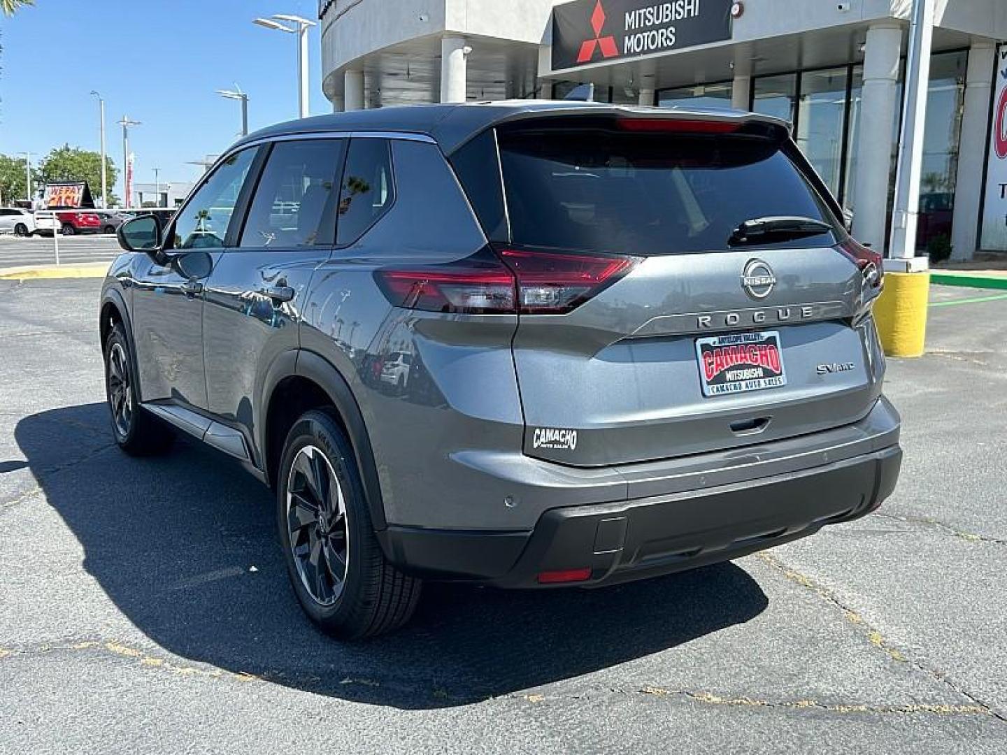 2024 GRAY Nissan Rogue (5N1BT3BBXRC) with an 3-Cyl Turbo 1.5 Liter engine, Automatic CVT transmission, located at 412 Auto Vista Drive, Palmdale, 93551, (661) 945-0620, 34.592636, -118.136681 - Photo#4
