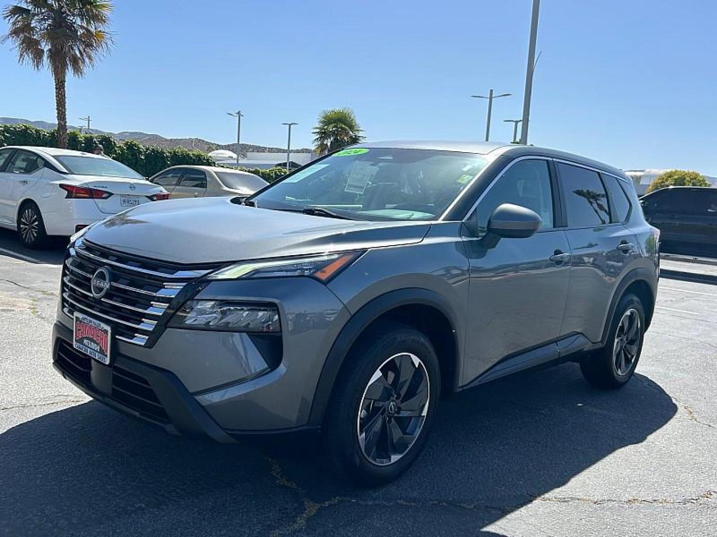 2024 GRAY Nissan Rogue (5N1BT3BBXRC) with an 3-Cyl Turbo 1.5 Liter engine, Automatic CVT transmission, located at 412 Auto Vista Drive, Palmdale, 93551, (661) 945-0620, 34.592636, -118.136681 - Photo#6