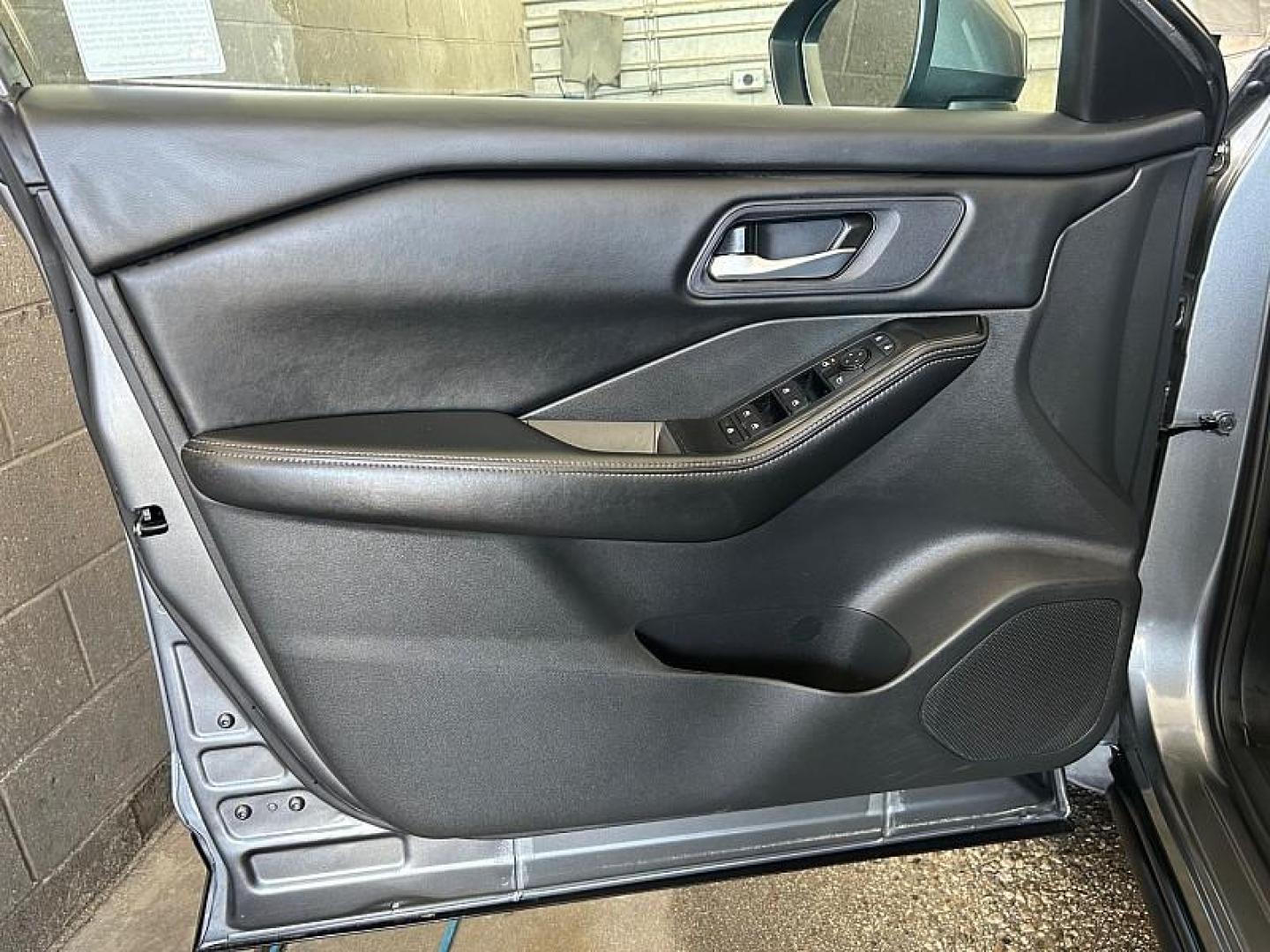 2024 GRAY Nissan Rogue (5N1BT3BBXRC) with an 3-Cyl Turbo 1.5 Liter engine, Automatic CVT transmission, located at 412 Auto Vista Drive, Palmdale, 93551, (661) 945-0620, 34.592636, -118.136681 - Photo#8