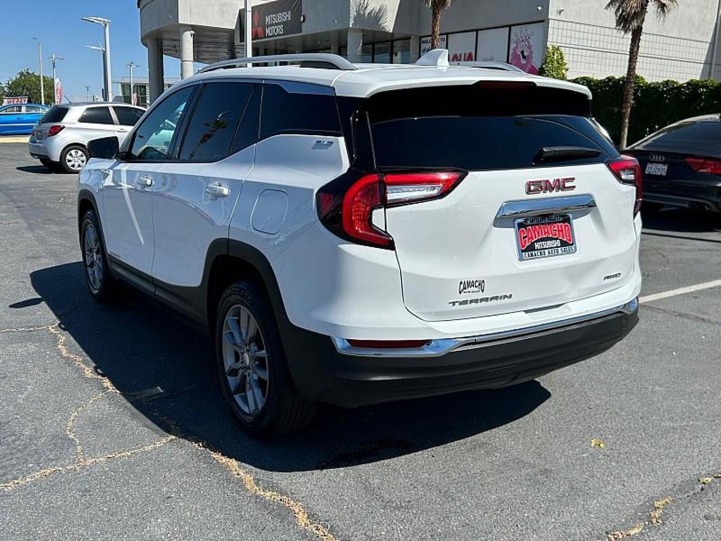 2024 SILVER Nissan Rogue (JN8BT3BB3RW) with an 3-Cyl Turbo 1.5 Liter engine, Automatic CVT transmission, located at 412 Auto Vista Drive, Palmdale, 93551, (661) 945-0620, 34.592636, -118.136681 - Photo#6