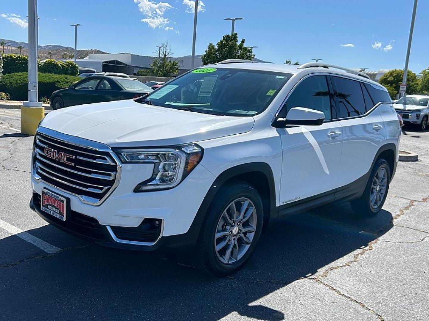 2024 SILVER Nissan Rogue (JN8BT3BB3RW) with an 3-Cyl Turbo 1.5 Liter engine, Automatic CVT transmission, located at 412 Auto Vista Drive, Palmdale, 93551, (661) 945-0620, 34.592636, -118.136681 - Photo#3