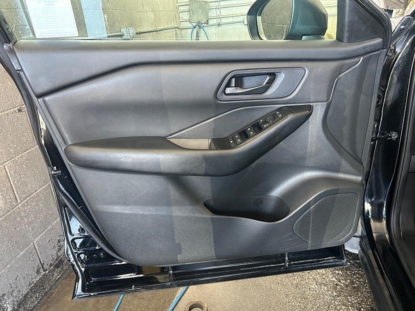 2024 BLACK Nissan Rogue (5N1BT3AA2RC) with an 3-Cyl Turbo 1.5 Liter engine, Automatic CVT transmission, located at 412 Auto Vista Drive, Palmdale, 93551, (661) 945-0620, 34.592636, -118.136681 - Photo#9