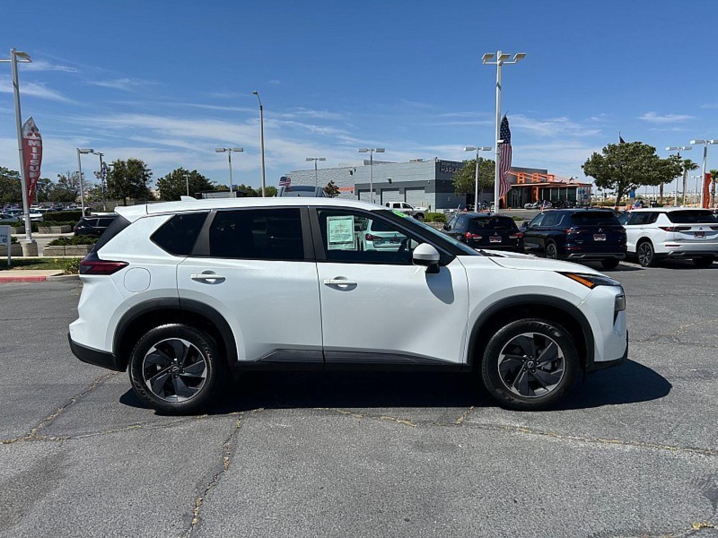 2024 WHITE Nissan Rogue (5N1BT3BA9RC) with an 3-Cyl Turbo 1.5 Liter engine, Automatic CVT transmission, located at 412 Auto Vista Drive, Palmdale, 93551, (661) 945-0620, 34.592636, -118.136681 - Photo#7