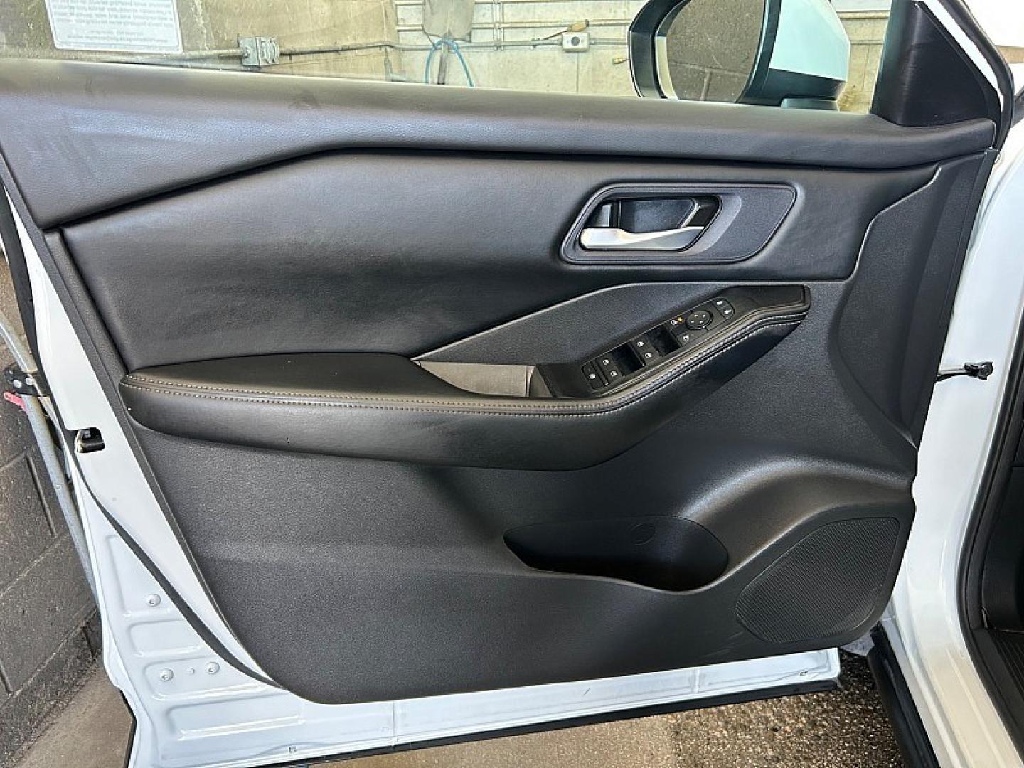 2024 WHITE Nissan Rogue (5N1BT3BA9RC) with an 3-Cyl Turbo 1.5 Liter engine, Automatic CVT transmission, located at 412 Auto Vista Drive, Palmdale, 93551, (661) 945-0620, 34.592636, -118.136681 - Photo#15