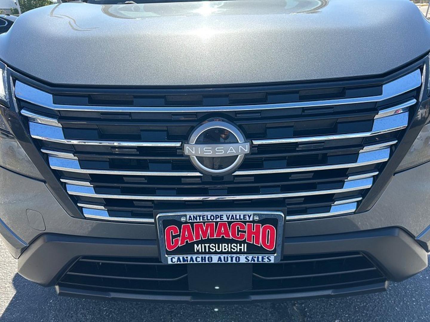 2024 GRAY Nissan Rogue (5N1BT3BA3RC) with an 3-Cyl Turbo 1.5 Liter engine, Automatic CVT transmission, located at 412 Auto Vista Drive, Palmdale, 93551, (661) 945-0620, 34.592636, -118.136681 - Photo#8