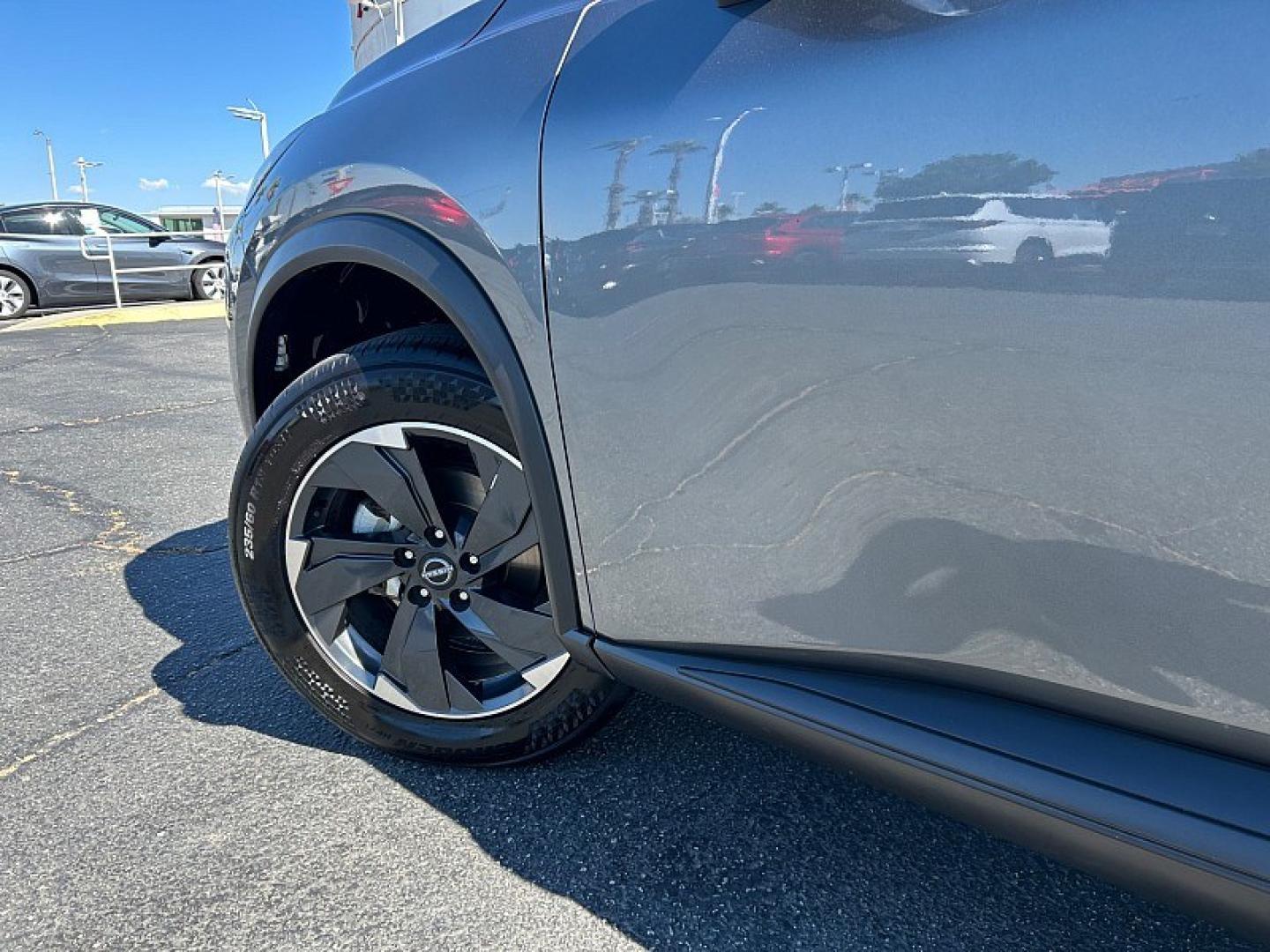 2024 GRAY Nissan Rogue (5N1BT3BA3RC) with an 3-Cyl Turbo 1.5 Liter engine, Automatic CVT transmission, located at 412 Auto Vista Drive, Palmdale, 93551, (661) 945-0620, 34.592636, -118.136681 - Photo#12