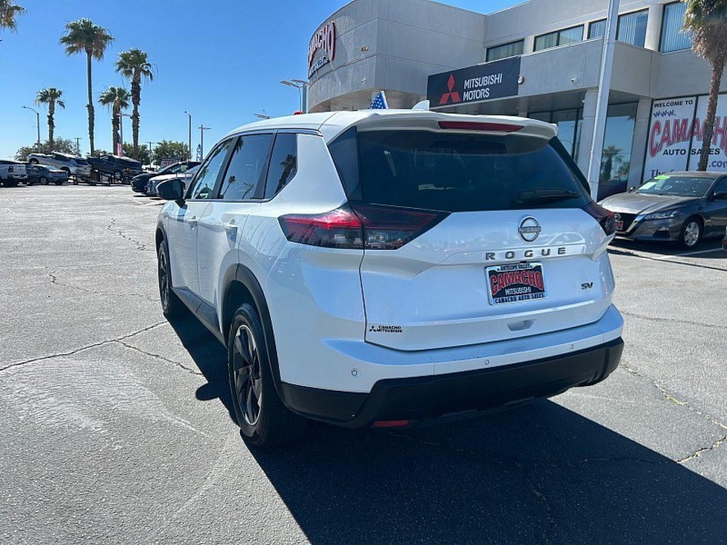 2024 White Nissan Rogue (5N1BT3BA5RC) with an 3-Cyl Turbo 1.5 Liter engine, Automatic CVT transmission, located at 412 Auto Vista Drive, Palmdale, 93551, (661) 945-0620, 34.592636, -118.136681- Photo#4