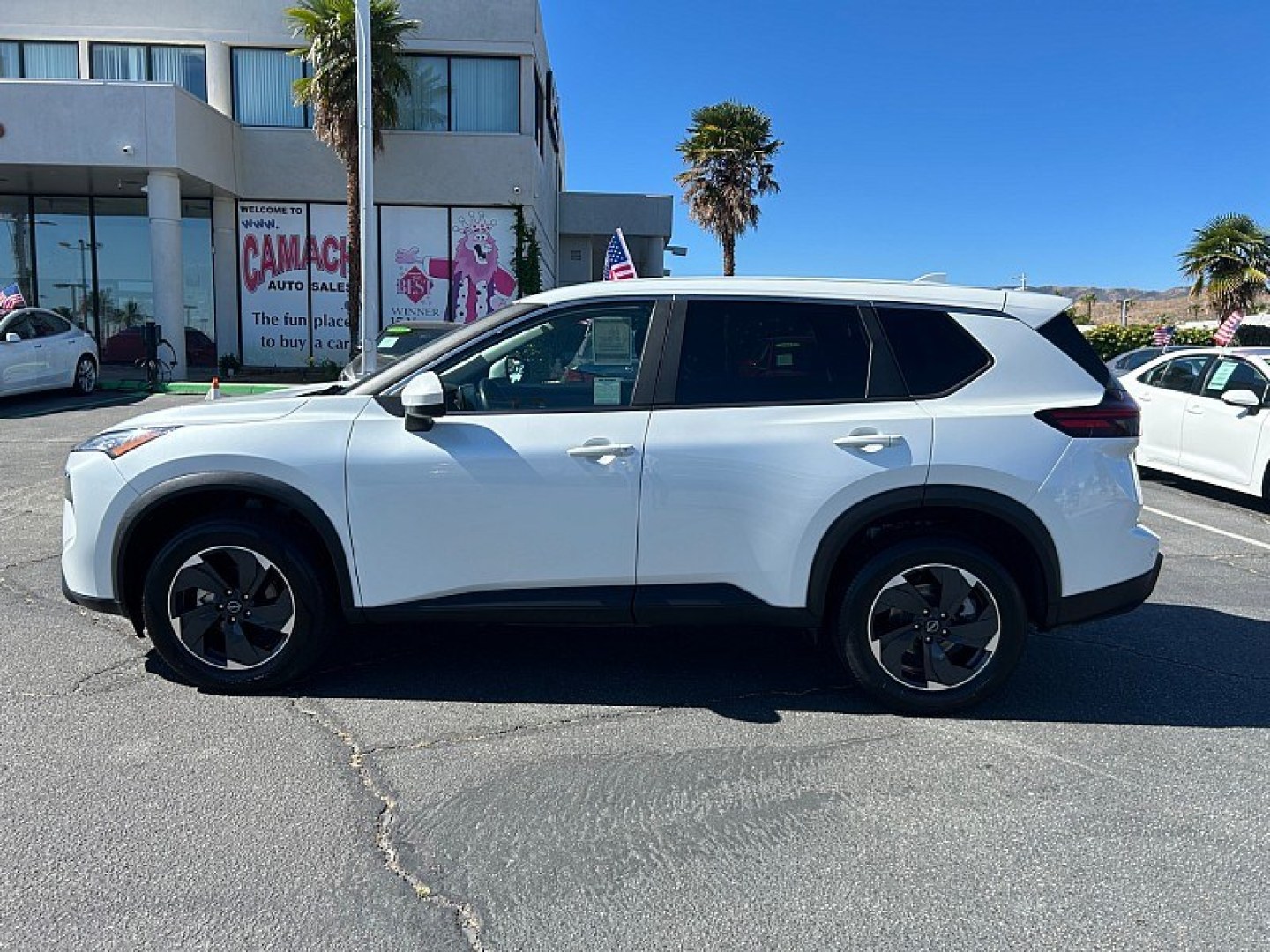 2024 White Nissan Rogue (5N1BT3BA5RC) with an 3-Cyl Turbo 1.5 Liter engine, Automatic CVT transmission, located at 412 Auto Vista Drive, Palmdale, 93551, (661) 945-0620, 34.592636, -118.136681- Photo#5