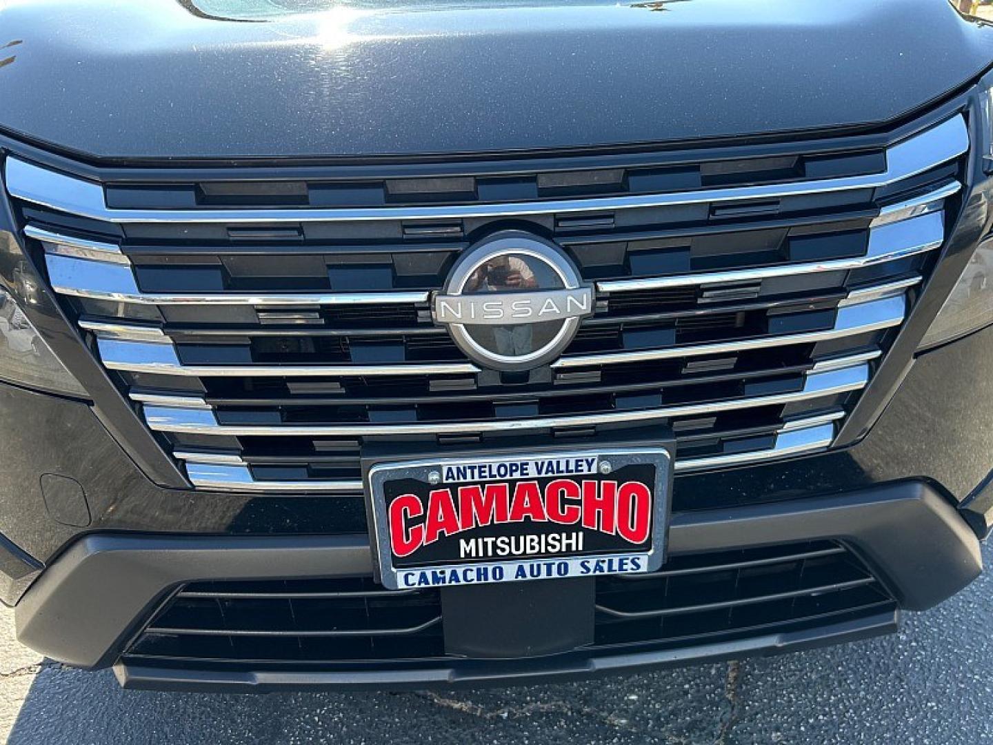 2024 Black Nissan Rogue (5N1BT3AA8RC) with an 3-Cyl Turbo 1.5 Liter engine, Automatic CVT transmission, located at 412 Auto Vista Drive, Palmdale, 93551, (661) 945-0620, 34.592636, -118.136681- Photo#4