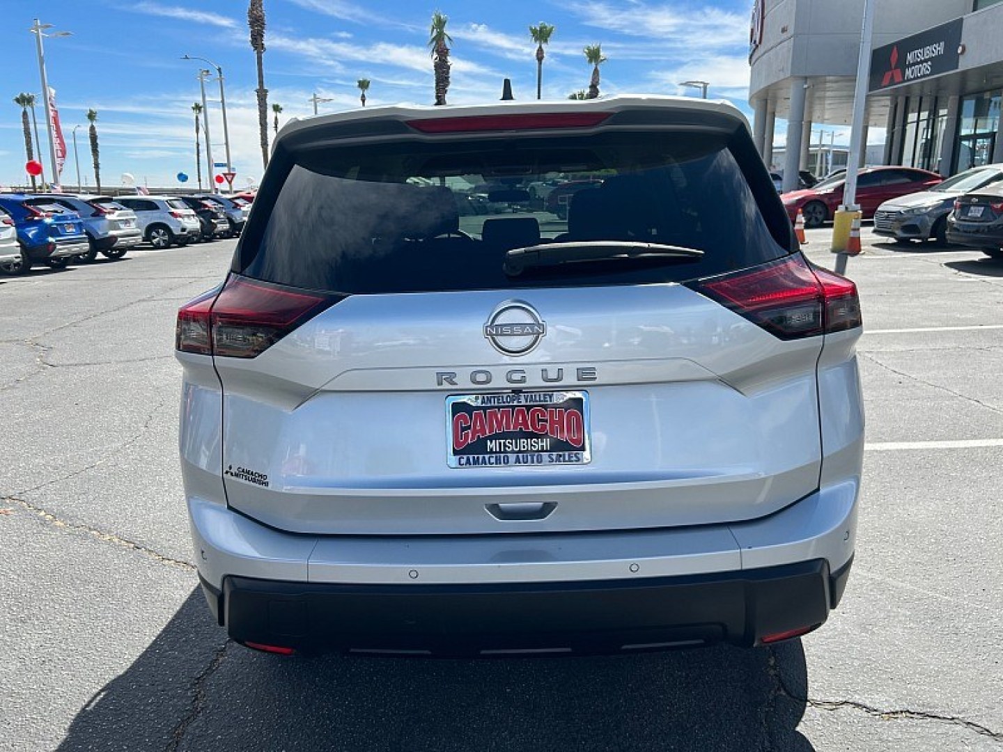 2024 Silver Nissan Rogue (5N1BT3AA0RC) with an 3-Cyl Turbo 1.5 Liter engine, Automatic CVT transmission, located at 412 Auto Vista Drive, Palmdale, 93551, (661) 945-0620, 34.592636, -118.136681- Photo#3