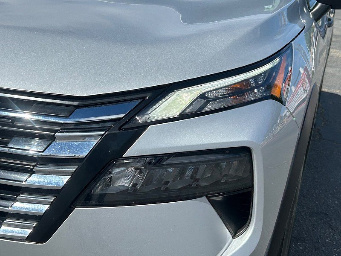 2024 Silver Nissan Rogue (5N1BT3AA0RC) with an 3-Cyl Turbo 1.5 Liter engine, Automatic CVT transmission, located at 412 Auto Vista Drive, Palmdale, 93551, (661) 945-0620, 34.592636, -118.136681- Photo#19