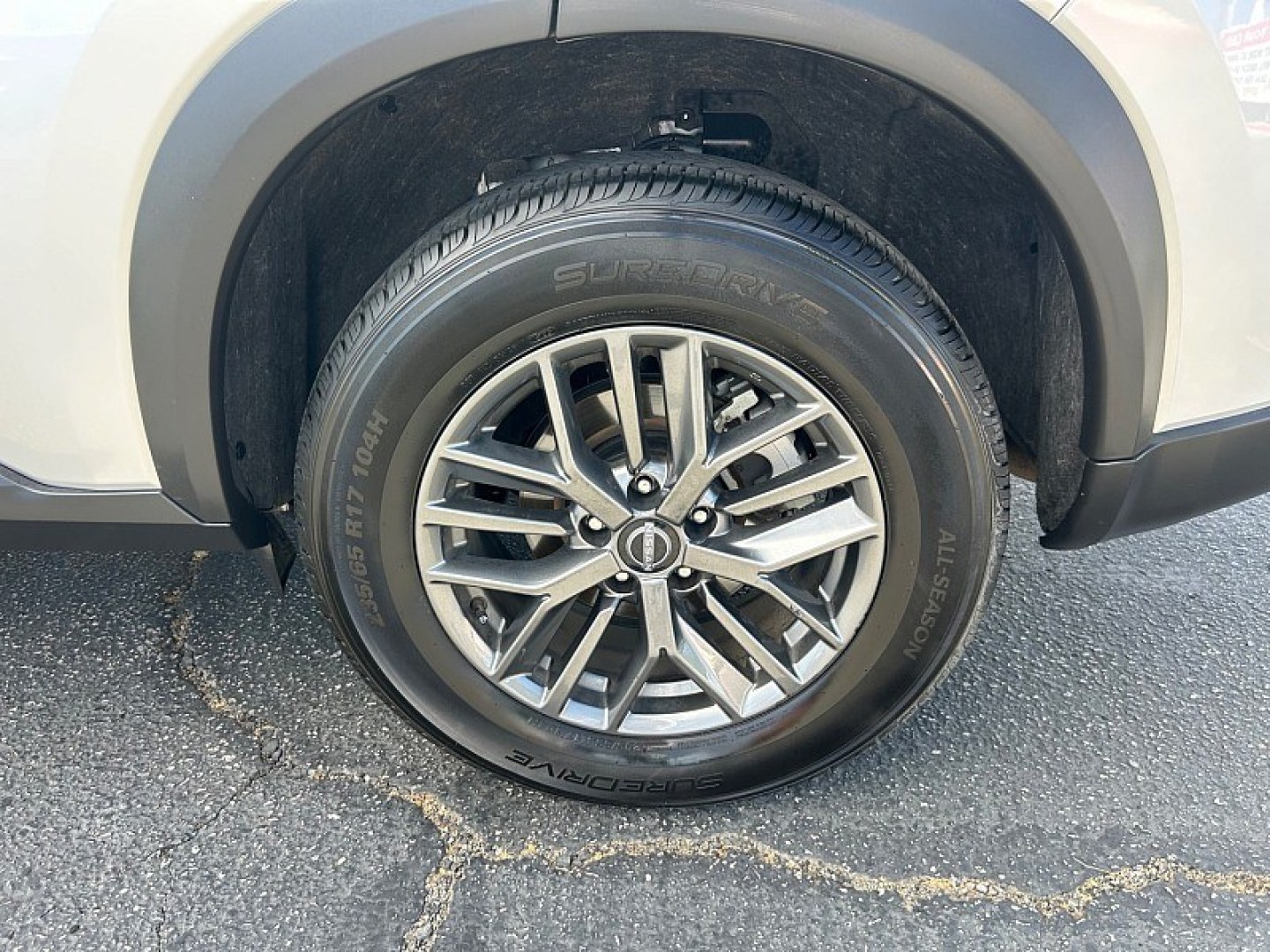 2024 Silver Nissan Rogue (5N1BT3AA0RC) with an 3-Cyl Turbo 1.5 Liter engine, Automatic CVT transmission, located at 412 Auto Vista Drive, Palmdale, 93551, (661) 945-0620, 34.592636, -118.136681- Photo#24