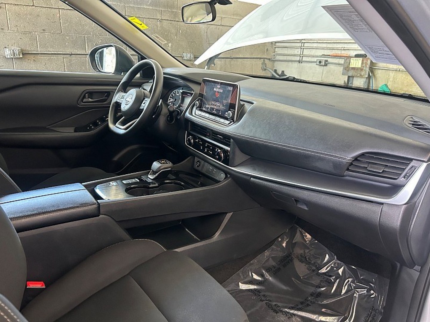 2024 Silver Nissan Rogue (5N1BT3AA0RC) with an 3-Cyl Turbo 1.5 Liter engine, Automatic CVT transmission, located at 412 Auto Vista Drive, Palmdale, 93551, (661) 945-0620, 34.592636, -118.136681- Photo#16