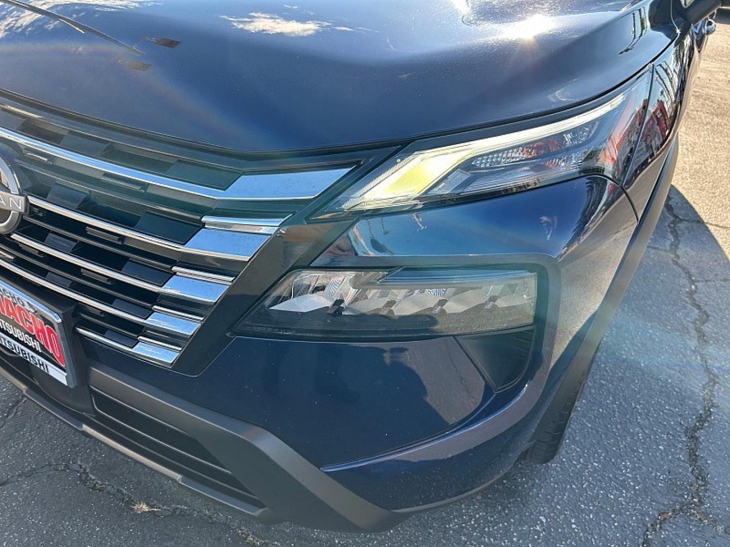 2024 Blue Nissan Rogue (5N1BT3BA5RC) with an 3-Cyl Turbo 1.5 Liter engine, Automatic CVT transmission, located at 412 Auto Vista Drive, Palmdale, 93551, (661) 945-0620, 34.592636, -118.136681- Photo#9
