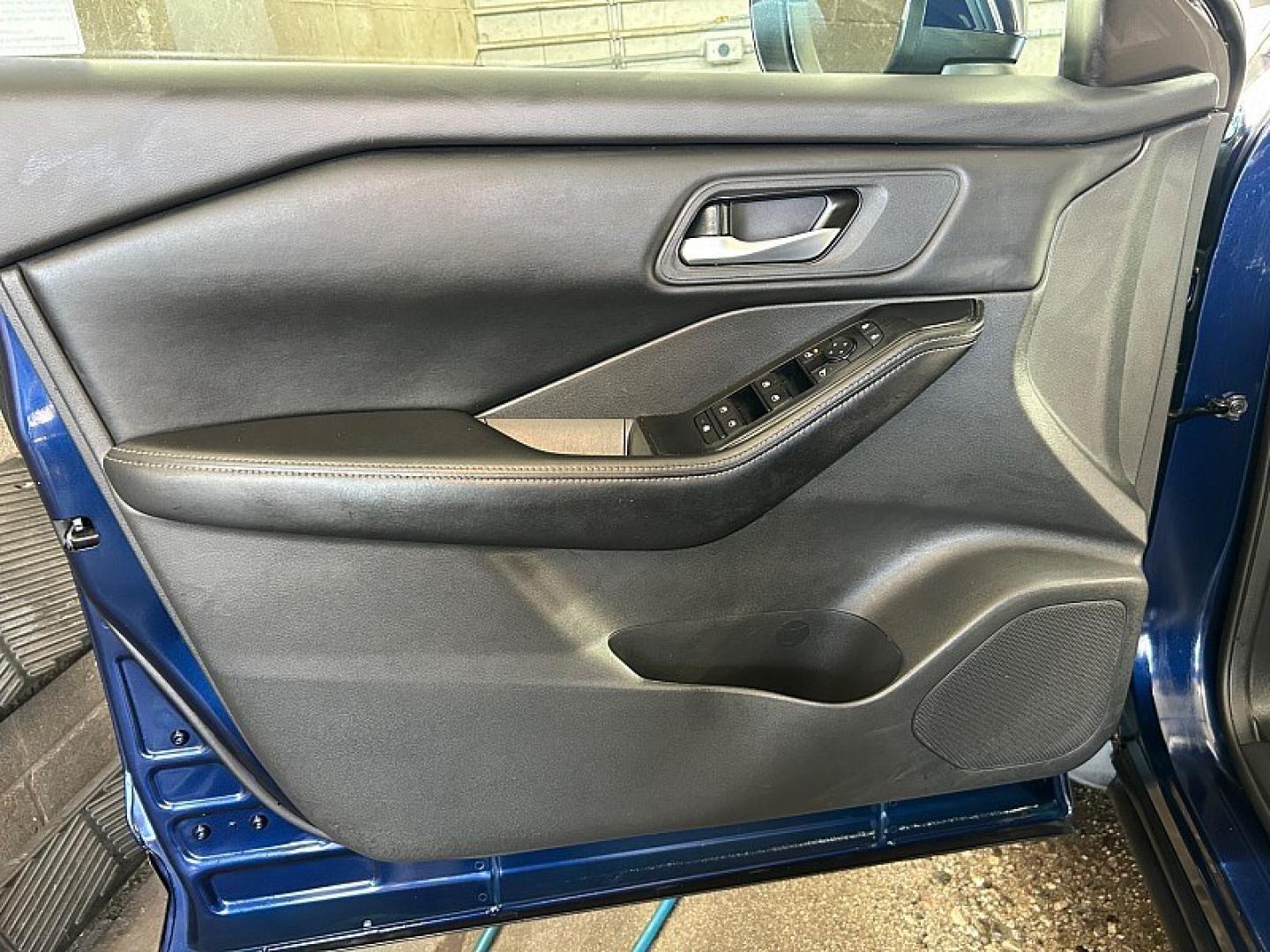 2024 Blue Nissan Rogue (5N1BT3BA5RC) with an 3-Cyl Turbo 1.5 Liter engine, Automatic CVT transmission, located at 412 Auto Vista Drive, Palmdale, 93551, (661) 945-0620, 34.592636, -118.136681- Photo#16