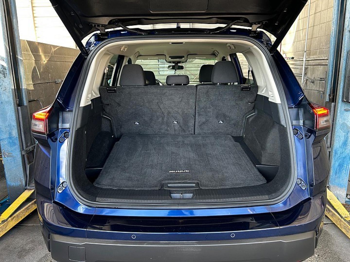 2024 Blue Nissan Rogue (5N1BT3BA5RC) with an 3-Cyl Turbo 1.5 Liter engine, Automatic CVT transmission, located at 412 Auto Vista Drive, Palmdale, 93551, (661) 945-0620, 34.592636, -118.136681- Photo#29