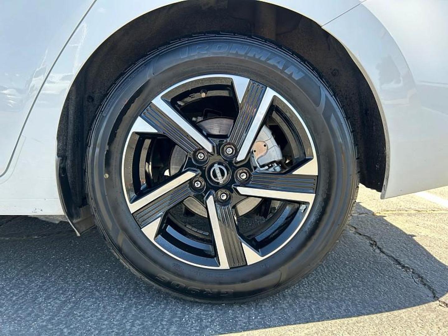 2024 WHITE Nissan Sentra (3N1AB8CV2RY) with an 4-Cyl 2.0 Liter engine, Automatic CVT w/Xtronic transmission, located at 412 Auto Vista Drive, Palmdale, 93551, (661) 945-0620, 34.592636, -118.136681 - Photo#13