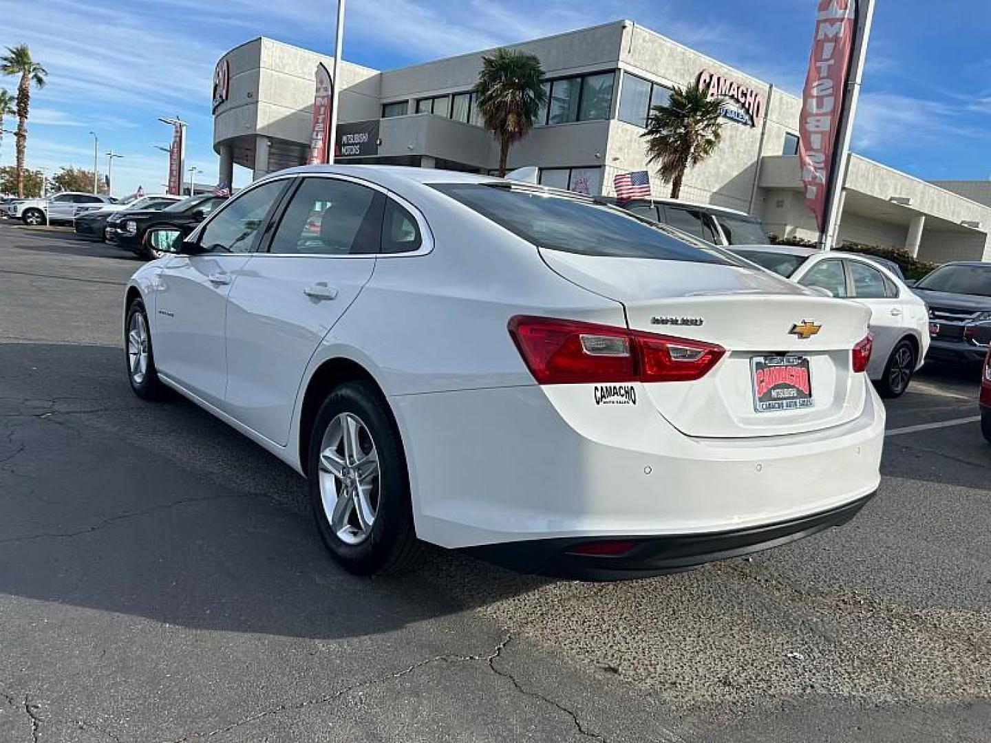 2024 WHITE Nissan Sentra (3N1AB8CVXRY) with an 4-Cyl 2.0 Liter engine, Automatic CVT w/Xtronic transmission, located at 412 Auto Vista Drive, Palmdale, 93551, (661) 945-0620, 34.592636, -118.136681- Photo#12