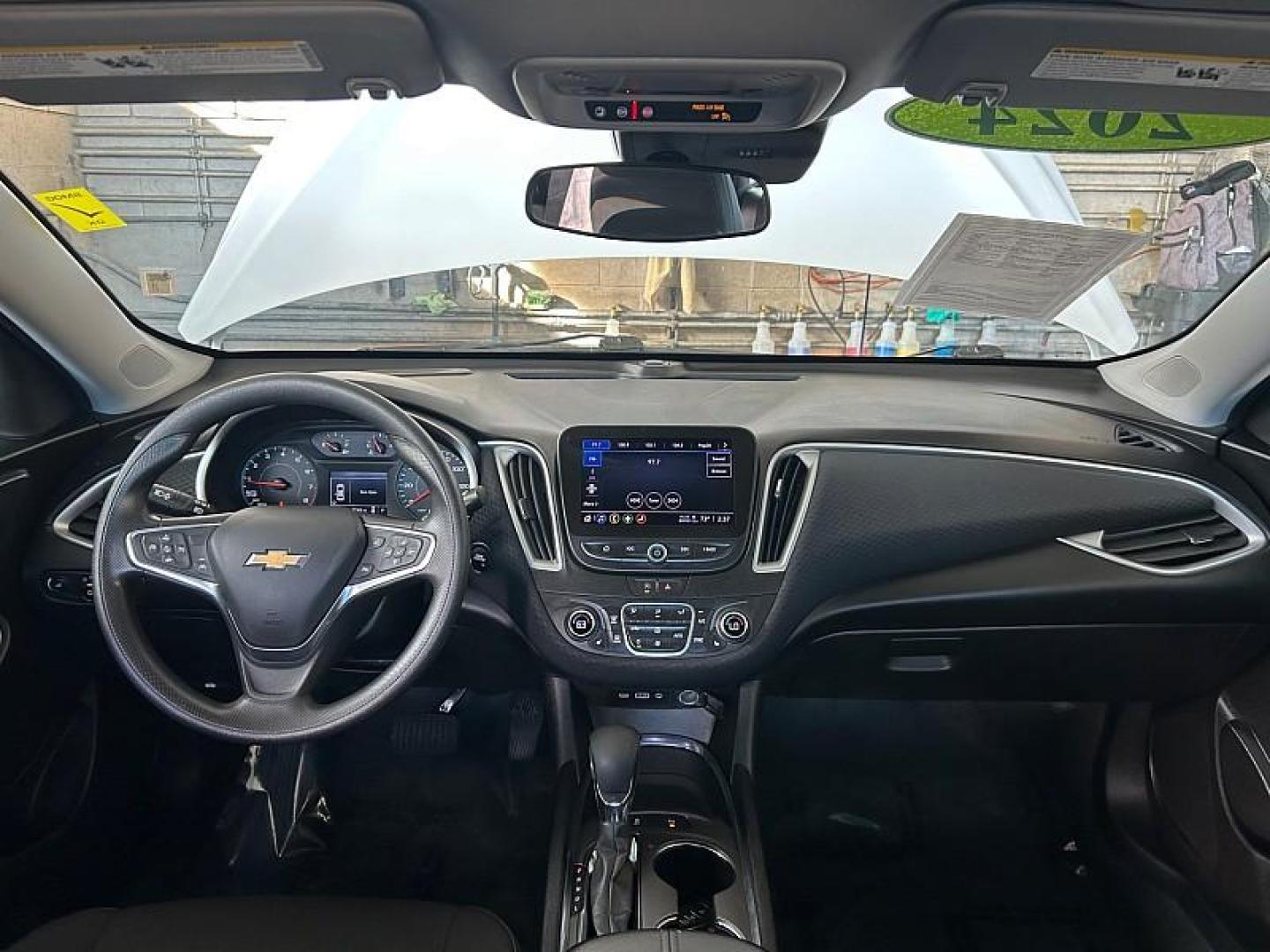 2024 WHITE Nissan Sentra (3N1AB8CVXRY) with an 4-Cyl 2.0 Liter engine, Automatic CVT w/Xtronic transmission, located at 412 Auto Vista Drive, Palmdale, 93551, (661) 945-0620, 34.592636, -118.136681- Photo#66