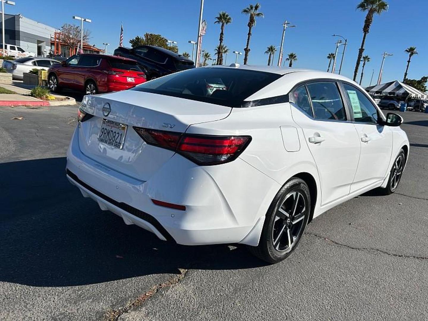 2024 WHITE Nissan Sentra (3N1AB8CVXRY) with an 4-Cyl 2.0 Liter engine, Automatic CVT w/Xtronic transmission, located at 412 Auto Vista Drive, Palmdale, 93551, (661) 945-0620, 34.592636, -118.136681- Photo#11