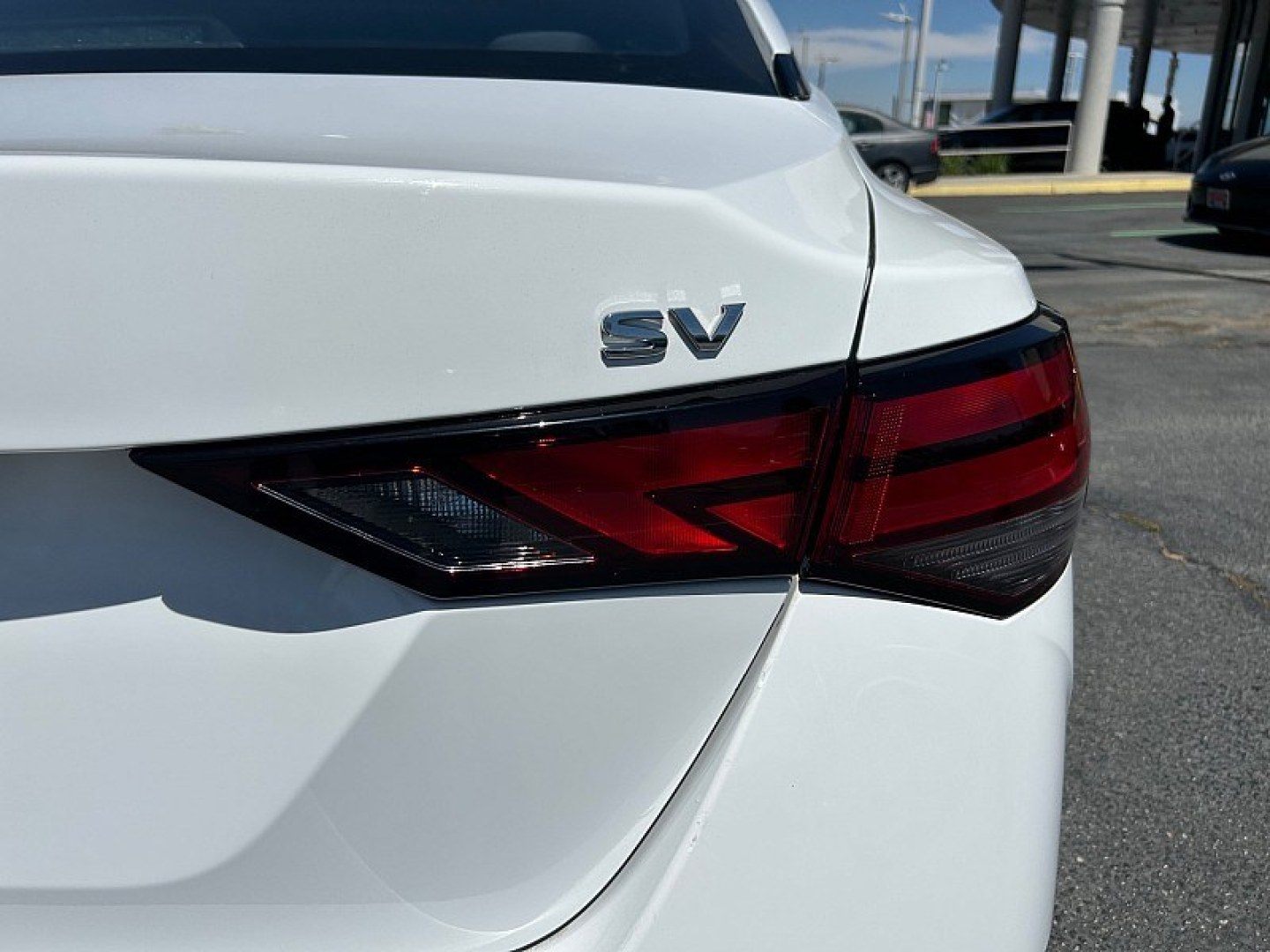 2024 White Nissan Sentra (3N1AB8CV2RY) with an 4-Cyl 2.0 Liter engine, Automatic CVT w/Xtronic transmission, located at 412 Auto Vista Drive, Palmdale, 93551, (661) 945-0620, 34.592636, -118.136681- Photo#12