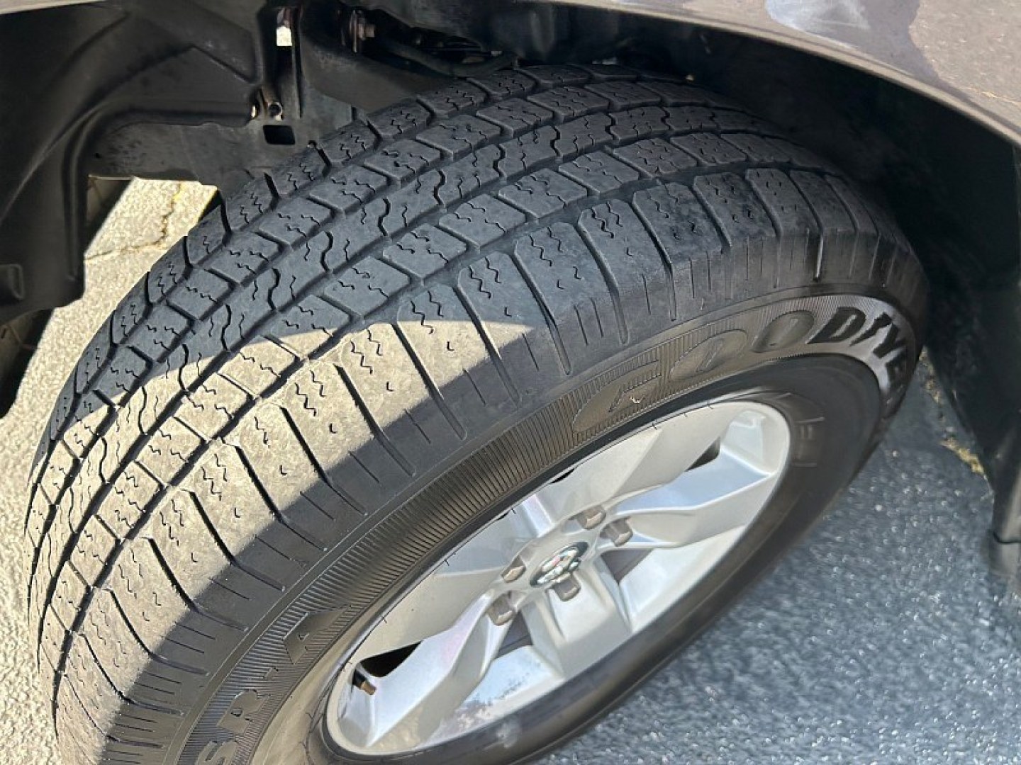 2024 GRAY RAM 1500 DS (1C6RR6GG5RS) , located at 412 Auto Vista Drive, Palmdale, 93551, (661) 945-0620, 34.592636, -118.136681- Photo#14