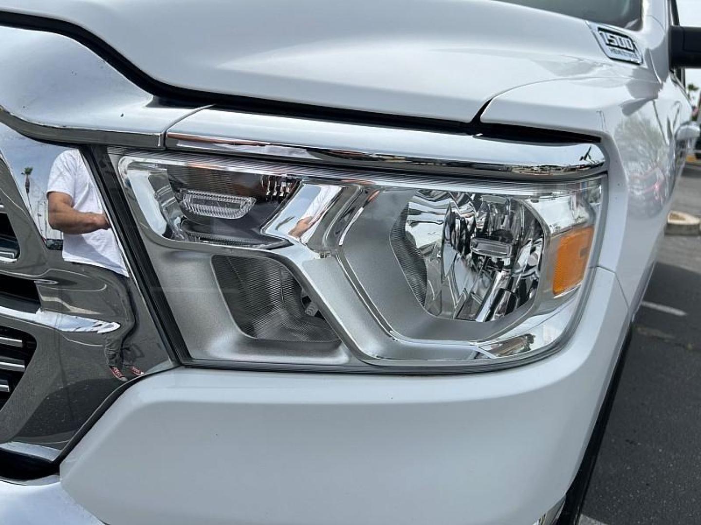 2024 WHITE Ram 1500 2WD (1C6RREJT7RN) with an 8-Cyl 5.7 Liter engine, Automatic 8-Spd transmission, located at 412 Auto Vista Drive, Palmdale, 93551, (661) 945-0620, 34.592636, -118.136681 - Photo#9