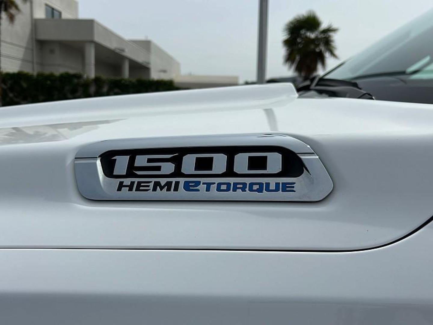 2024 WHITE Ram 1500 2WD (1C6RREJT7RN) with an 8-Cyl 5.7 Liter engine, Automatic 8-Spd transmission, located at 412 Auto Vista Drive, Palmdale, 93551, (661) 945-0620, 34.592636, -118.136681 - Photo#16