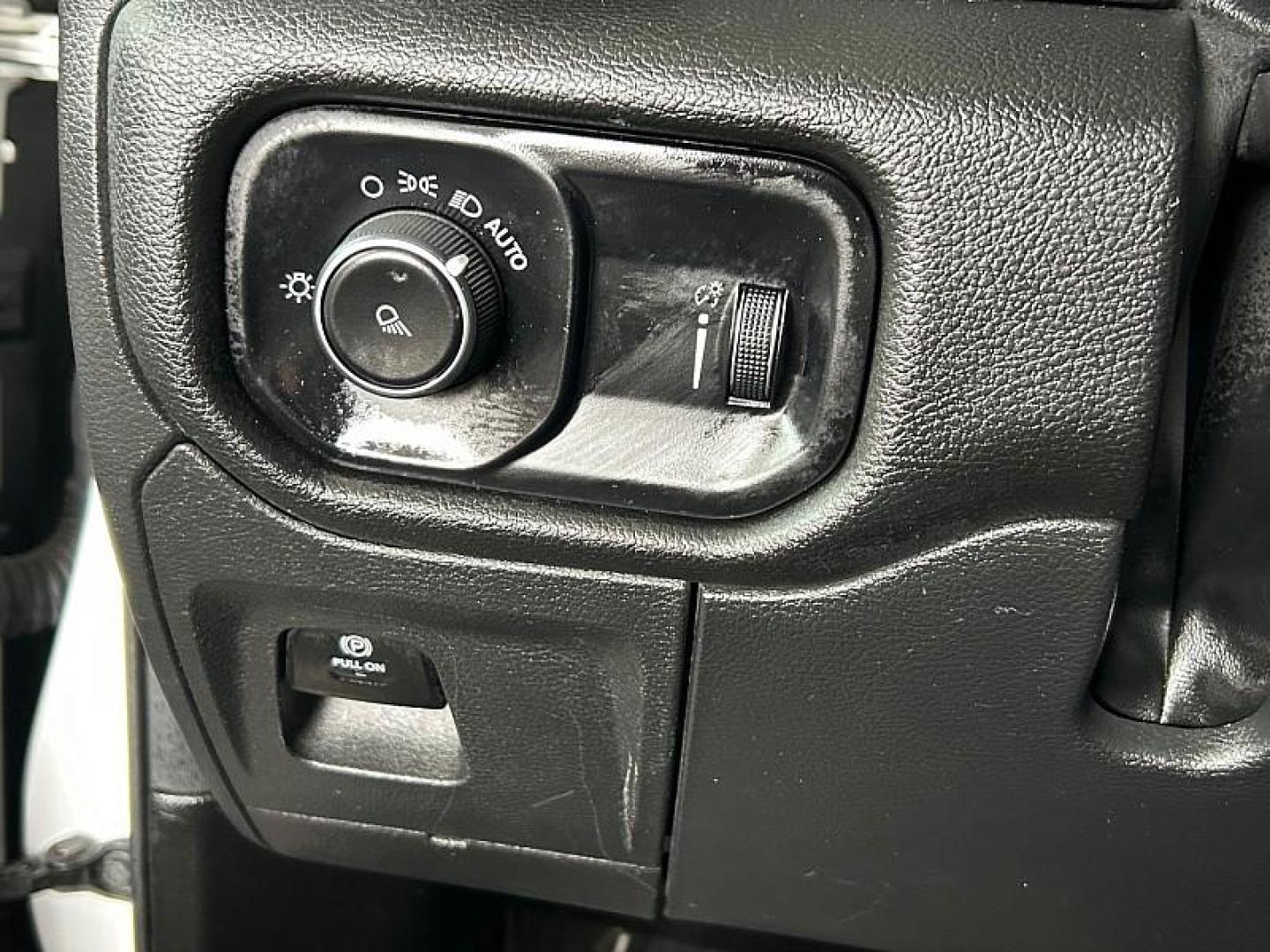 2024 WHITE Ram 1500 2WD (1C6RREJT7RN) with an 8-Cyl 5.7 Liter engine, Automatic 8-Spd transmission, located at 412 Auto Vista Drive, Palmdale, 93551, (661) 945-0620, 34.592636, -118.136681 - Photo#24