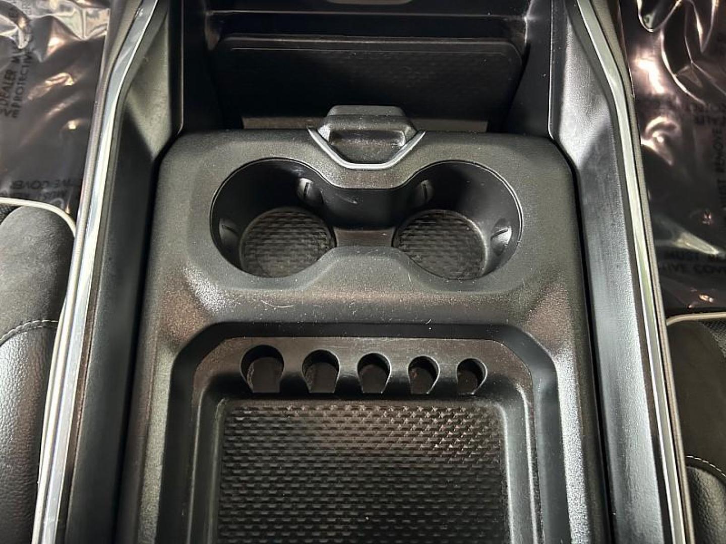 2024 WHITE Ram 1500 2WD (1C6RREJT7RN) with an 8-Cyl 5.7 Liter engine, Automatic 8-Spd transmission, located at 412 Auto Vista Drive, Palmdale, 93551, (661) 945-0620, 34.592636, -118.136681 - Photo#27