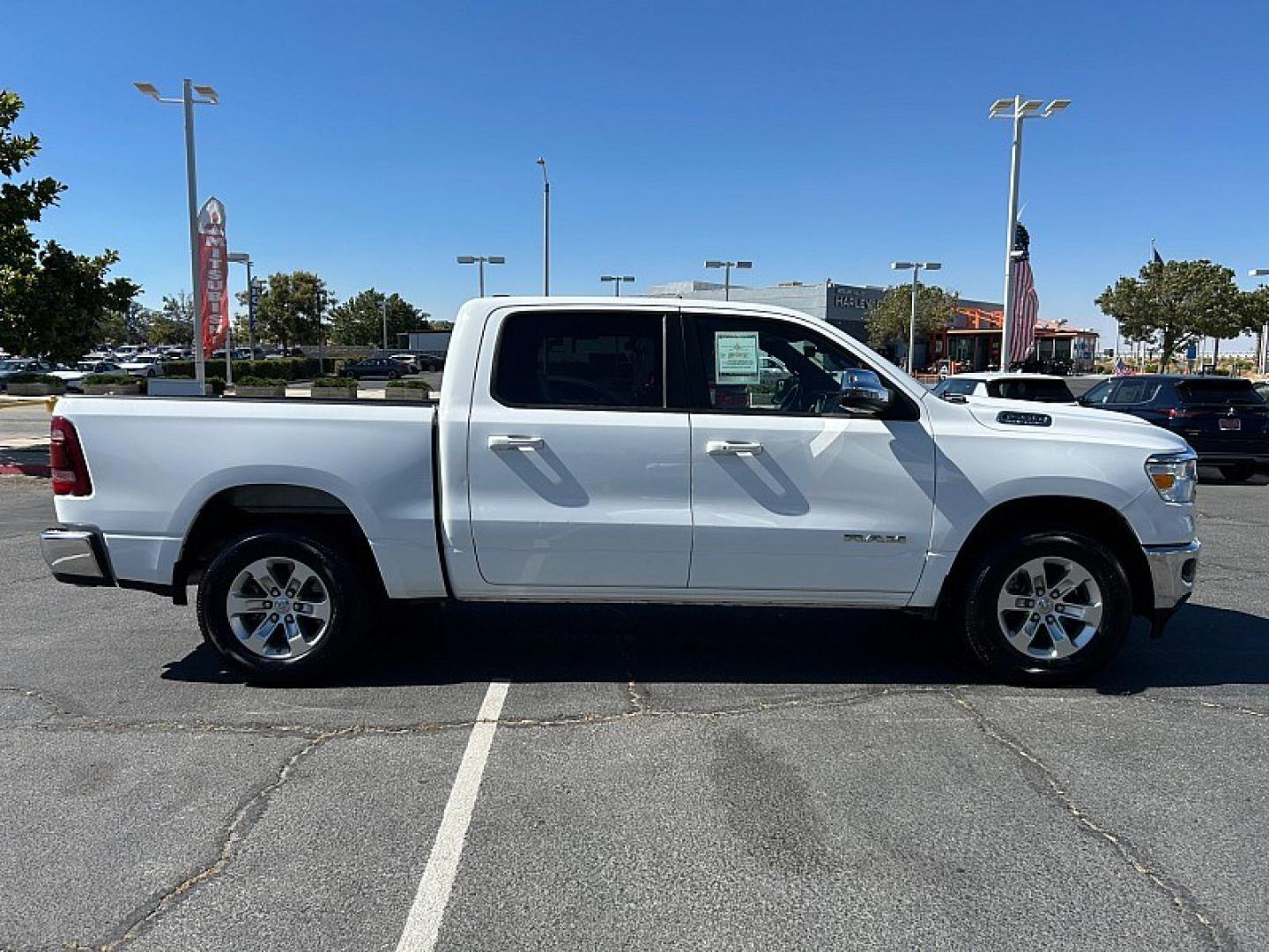 2024 White Ram 1500 2WD (1C6RREJT9RN) , Automatic 8-Spd transmission, located at 412 Auto Vista Drive, Palmdale, 93551, (661) 945-0620, 34.592636, -118.136681- Photo#5